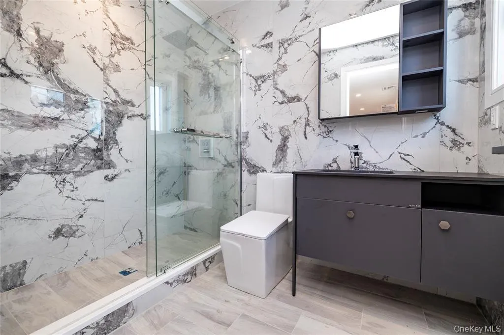 2nd full bathroom 2nd full bathroom