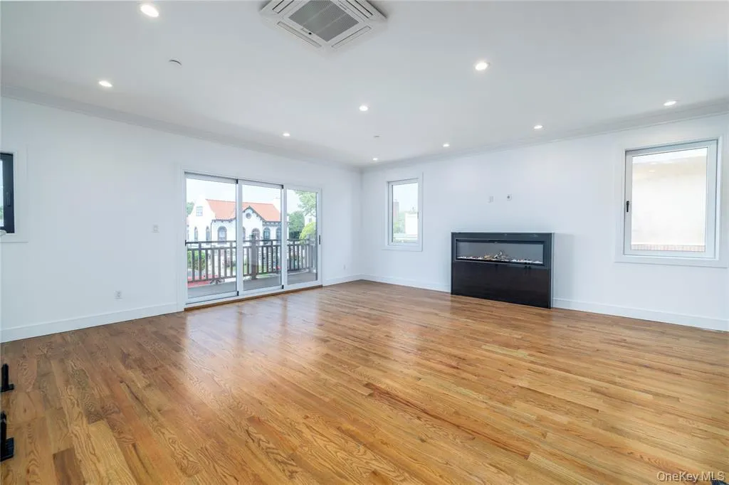 622 Penn Street, Long Beach, NY, 4 Bedrooms Bedrooms, 5 Rooms Rooms,4 BathroomsBathrooms,Residential Lease,For Rent,Penn,0,876748 622 Penn Street, Long Beach, NY, 4 Bedrooms Bedrooms, 5 Rooms Rooms,4 BathroomsBathrooms,Residential Lease,For Rent,Penn,0,876748