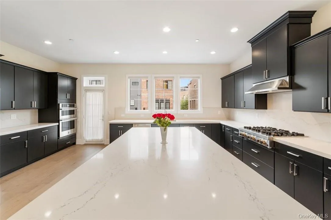 Just imagine what you can prepare in this dream kitchen! Just imagine what you can prepare in this dream kitchen!