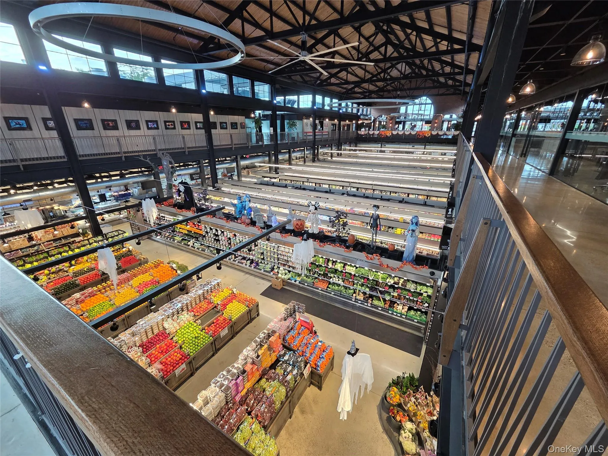 Fabulous array of fresh food, and anything delectibles you need Fabulous array of fresh food, and anything delectibles you need