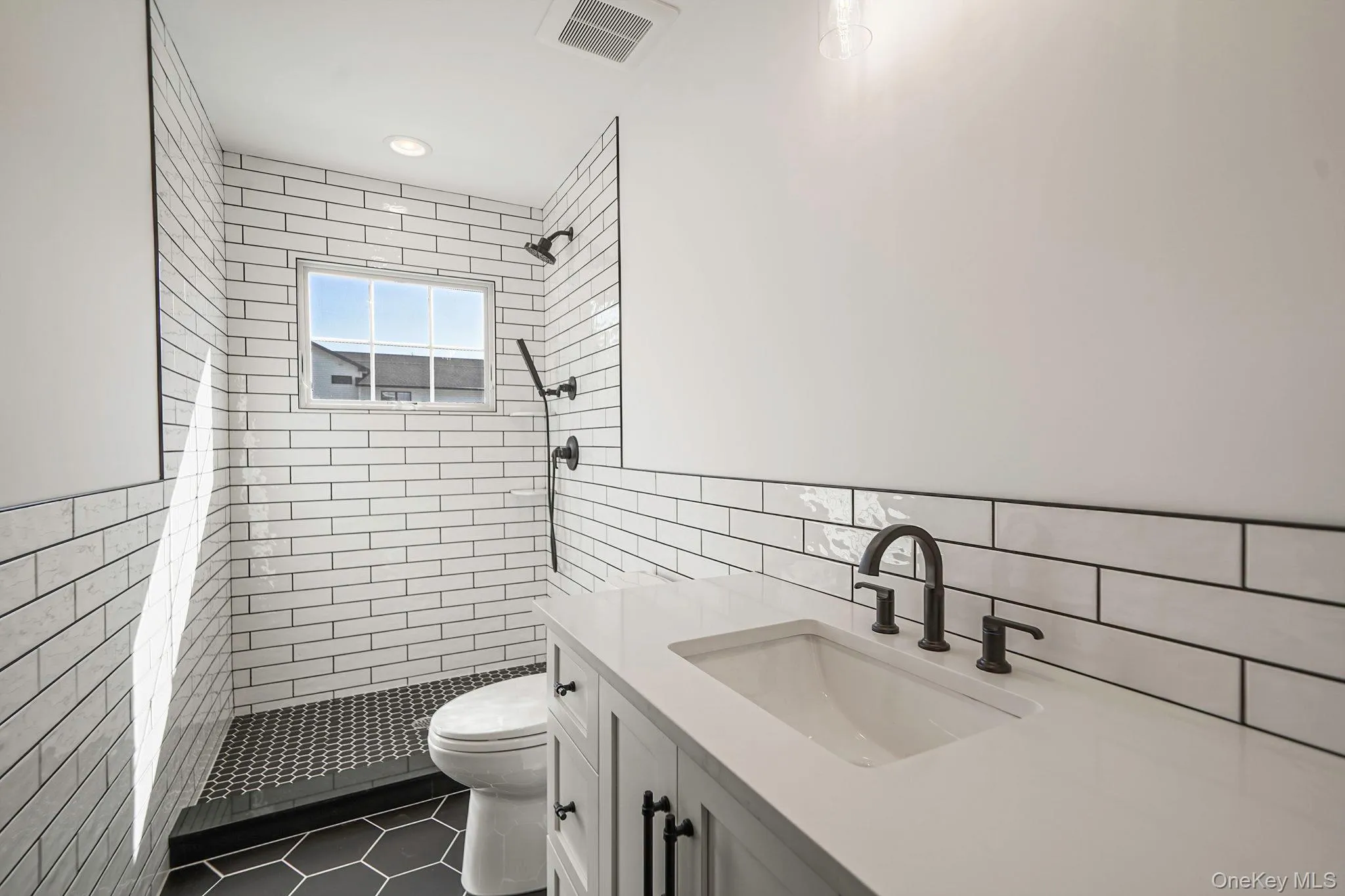 Photos are from builder's other projects Photos are from builder's other projects