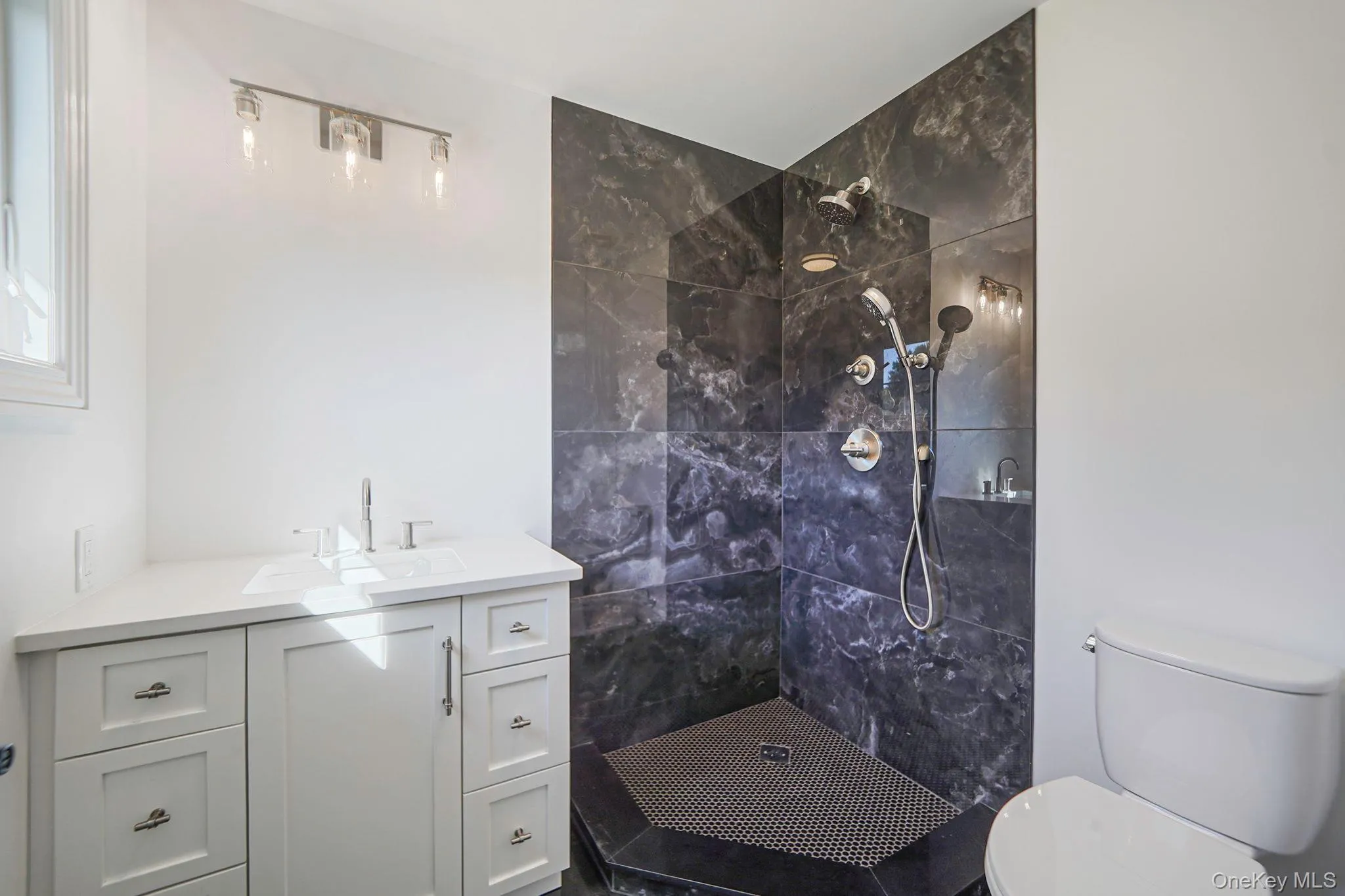 Photos are from builder's other projects. Photos are from builder's other projects.