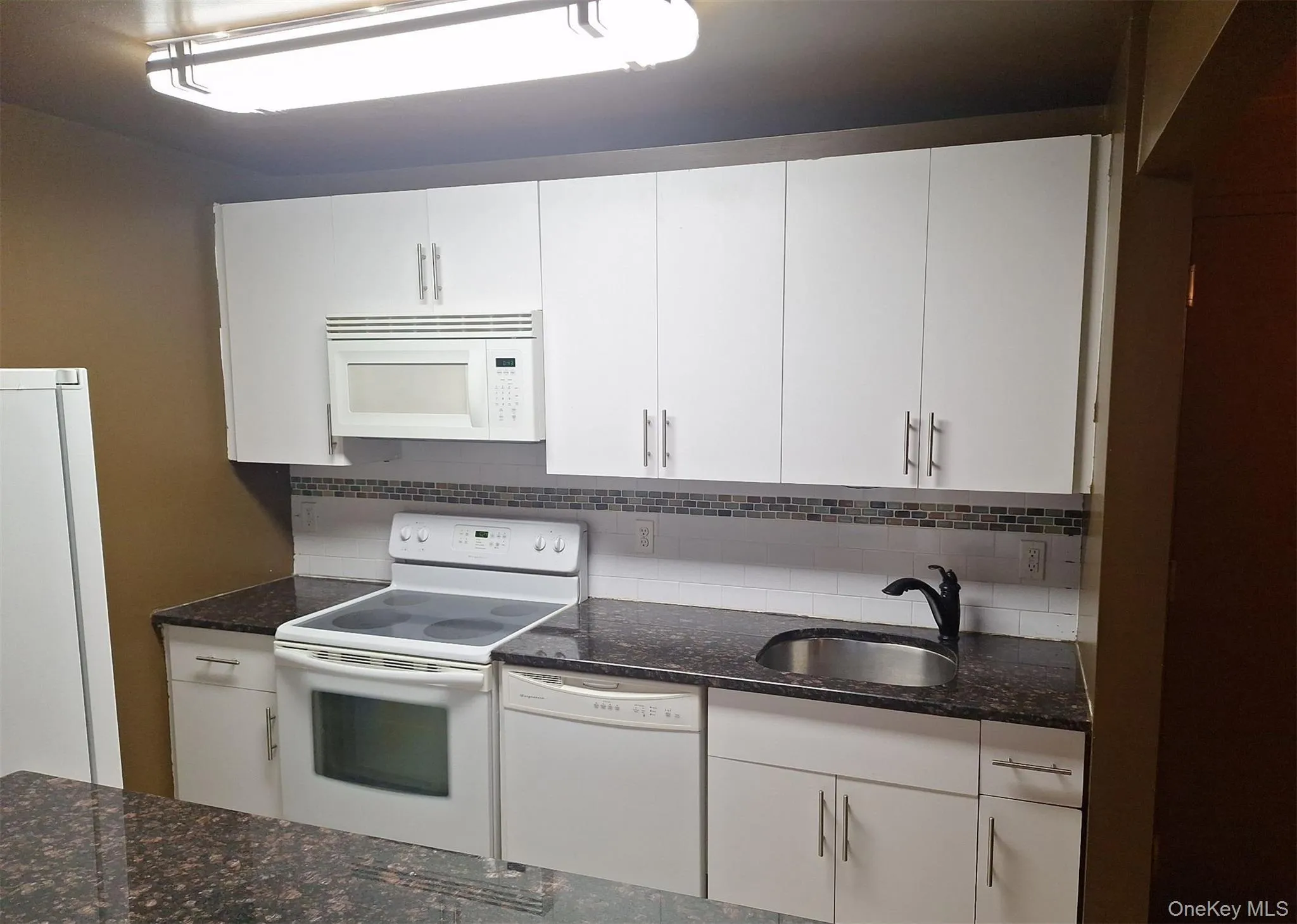 715 Fox Street, New York, NY, 1 Bedroom Bedrooms, 3 Rooms Rooms,1 BathroomBathrooms,Residential,For Rent,Fox,0,877633 715 Fox Street, New York, NY, 1 Bedroom Bedrooms, 3 Rooms Rooms,1 BathroomBathrooms,Residential,For Rent,Fox,0,877633