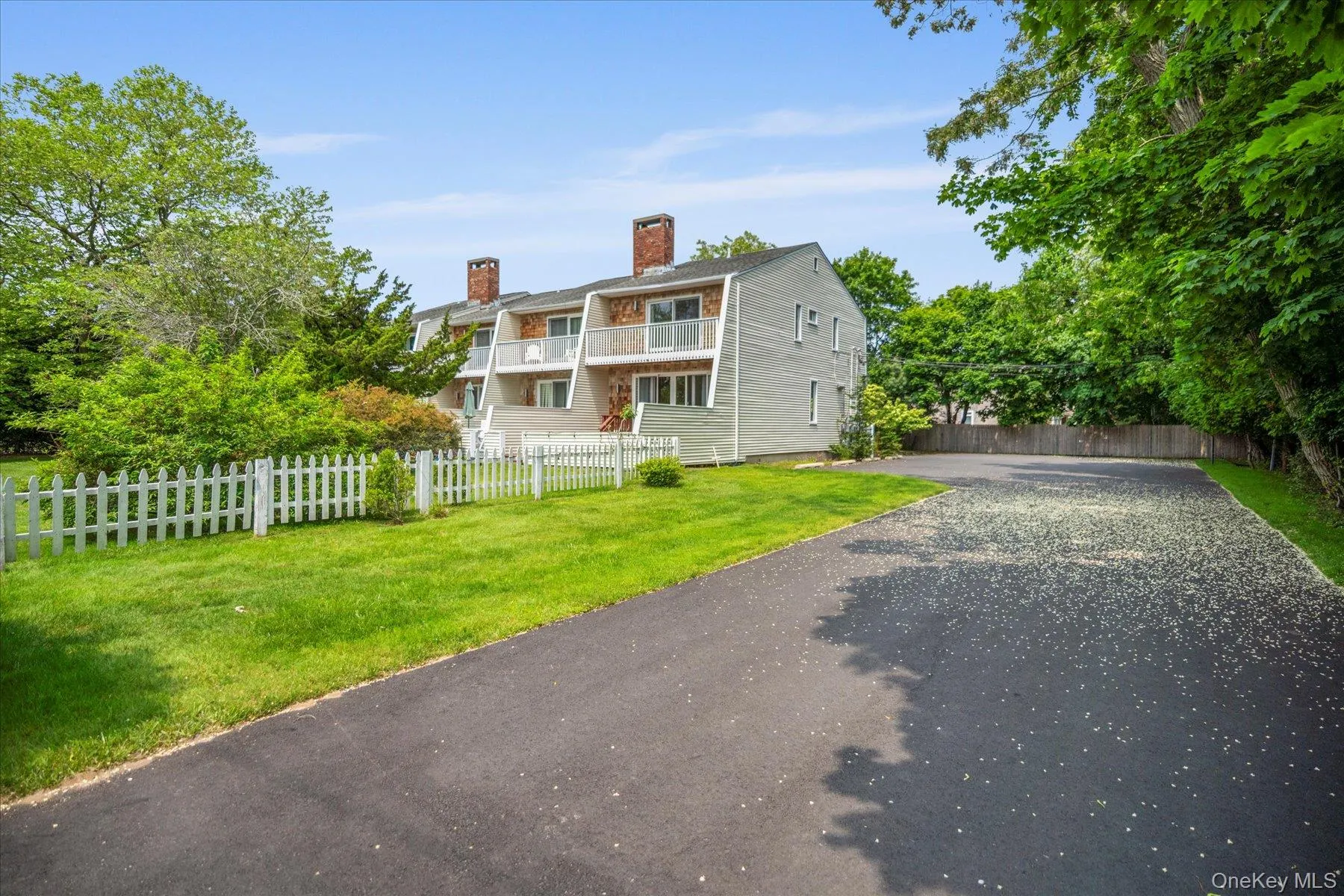 188 Main Street, Southampton, NY, 2 Bedrooms Bedrooms, 5 Rooms Rooms,2 BathroomsBathrooms,Residential Lease,For Rent,Main,0,877709 188 Main Street, Southampton, NY, 2 Bedrooms Bedrooms, 5 Rooms Rooms,2 BathroomsBathrooms,Residential Lease,For Rent,Main,0,877709