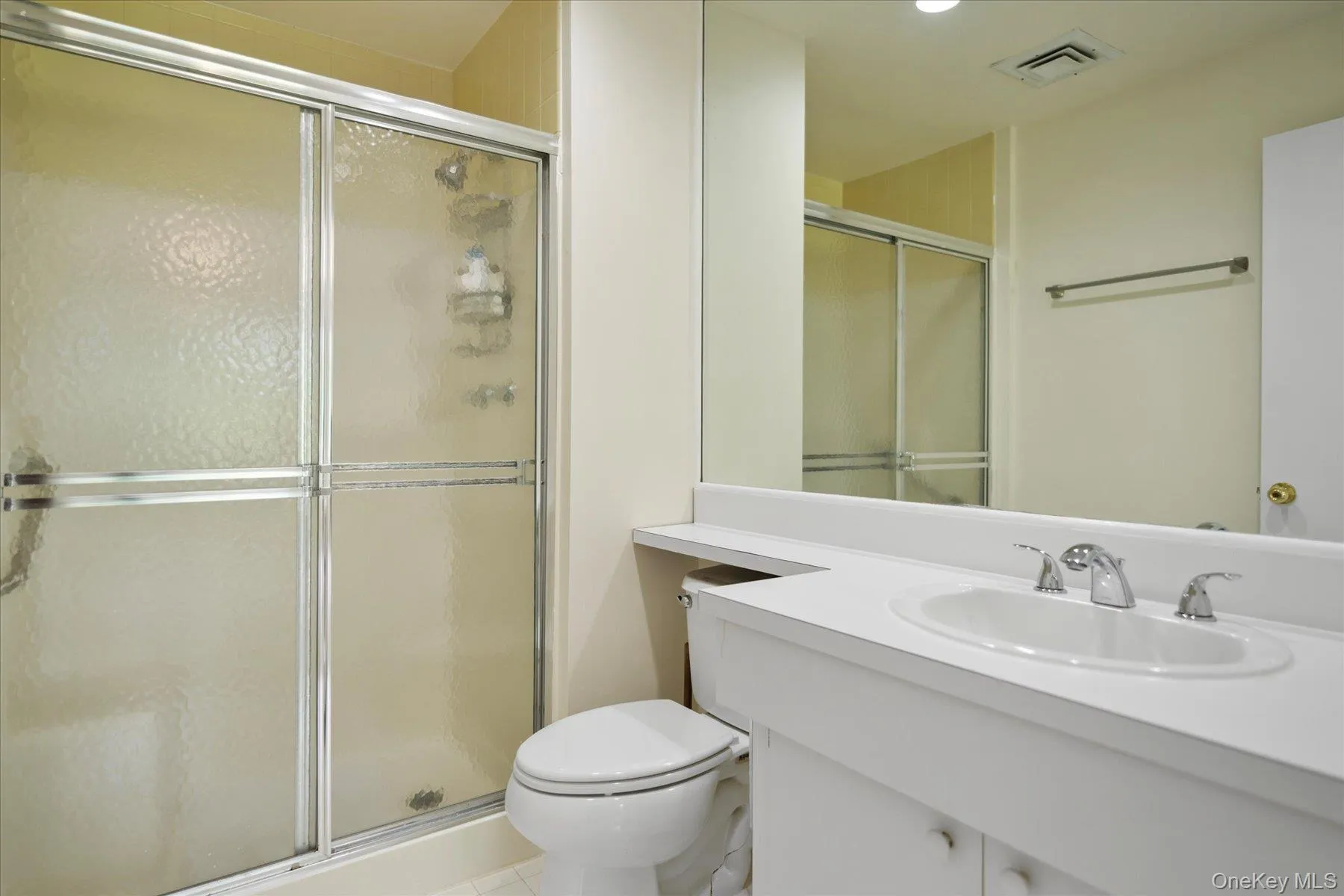 188 Main Street, Southampton, NY, 2 Bedrooms Bedrooms, 5 Rooms Rooms,2 BathroomsBathrooms,Residential Lease,For Rent,Main,0,877709 188 Main Street, Southampton, NY, 2 Bedrooms Bedrooms, 5 Rooms Rooms,2 BathroomsBathrooms,Residential Lease,For Rent,Main,0,877709