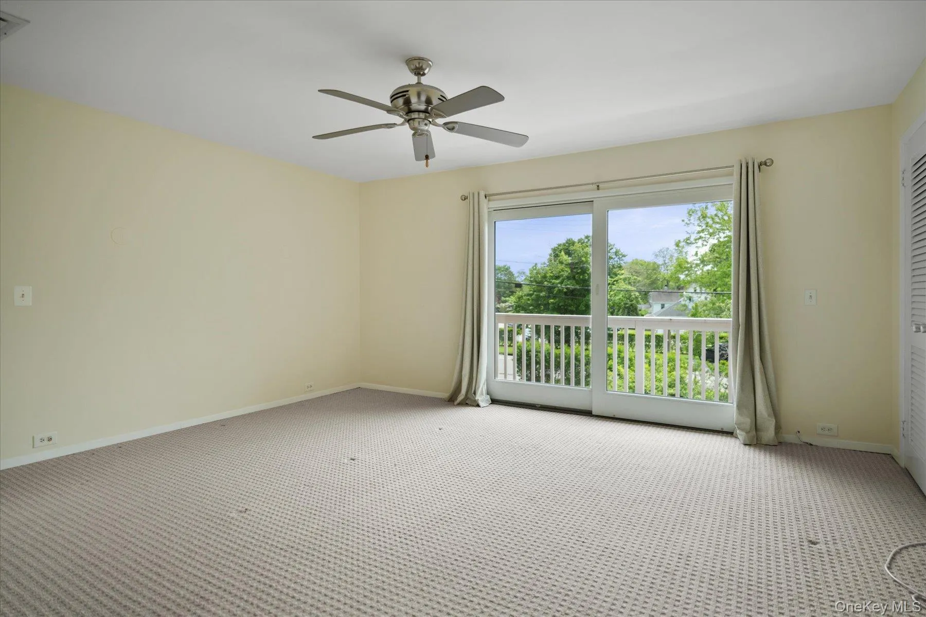 188 Main Street, Southampton, NY, 2 Bedrooms Bedrooms, 5 Rooms Rooms,2 BathroomsBathrooms,Residential Lease,For Rent,Main,0,877709 188 Main Street, Southampton, NY, 2 Bedrooms Bedrooms, 5 Rooms Rooms,2 BathroomsBathrooms,Residential Lease,For Rent,Main,0,877709