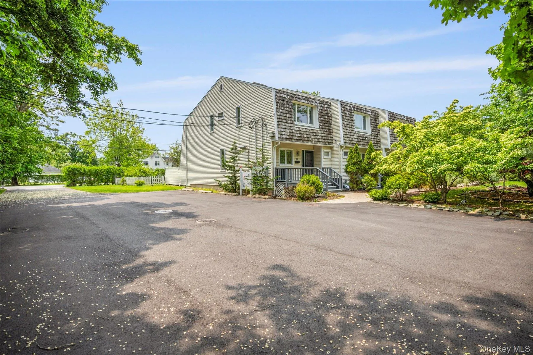 188 Main Street, Southampton, NY, 2 Bedrooms Bedrooms, 5 Rooms Rooms,2 BathroomsBathrooms,Residential Lease,For Rent,Main,0,877709 188 Main Street, Southampton, NY, 2 Bedrooms Bedrooms, 5 Rooms Rooms,2 BathroomsBathrooms,Residential Lease,For Rent,Main,0,877709