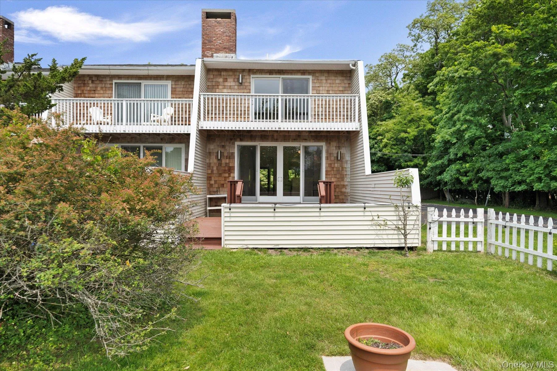 188 Main Street, Southampton, NY, 2 Bedrooms Bedrooms, 5 Rooms Rooms,2 BathroomsBathrooms,Residential Lease,For Rent,Main,0,877709 188 Main Street, Southampton, NY, 2 Bedrooms Bedrooms, 5 Rooms Rooms,2 BathroomsBathrooms,Residential Lease,For Rent,Main,0,877709