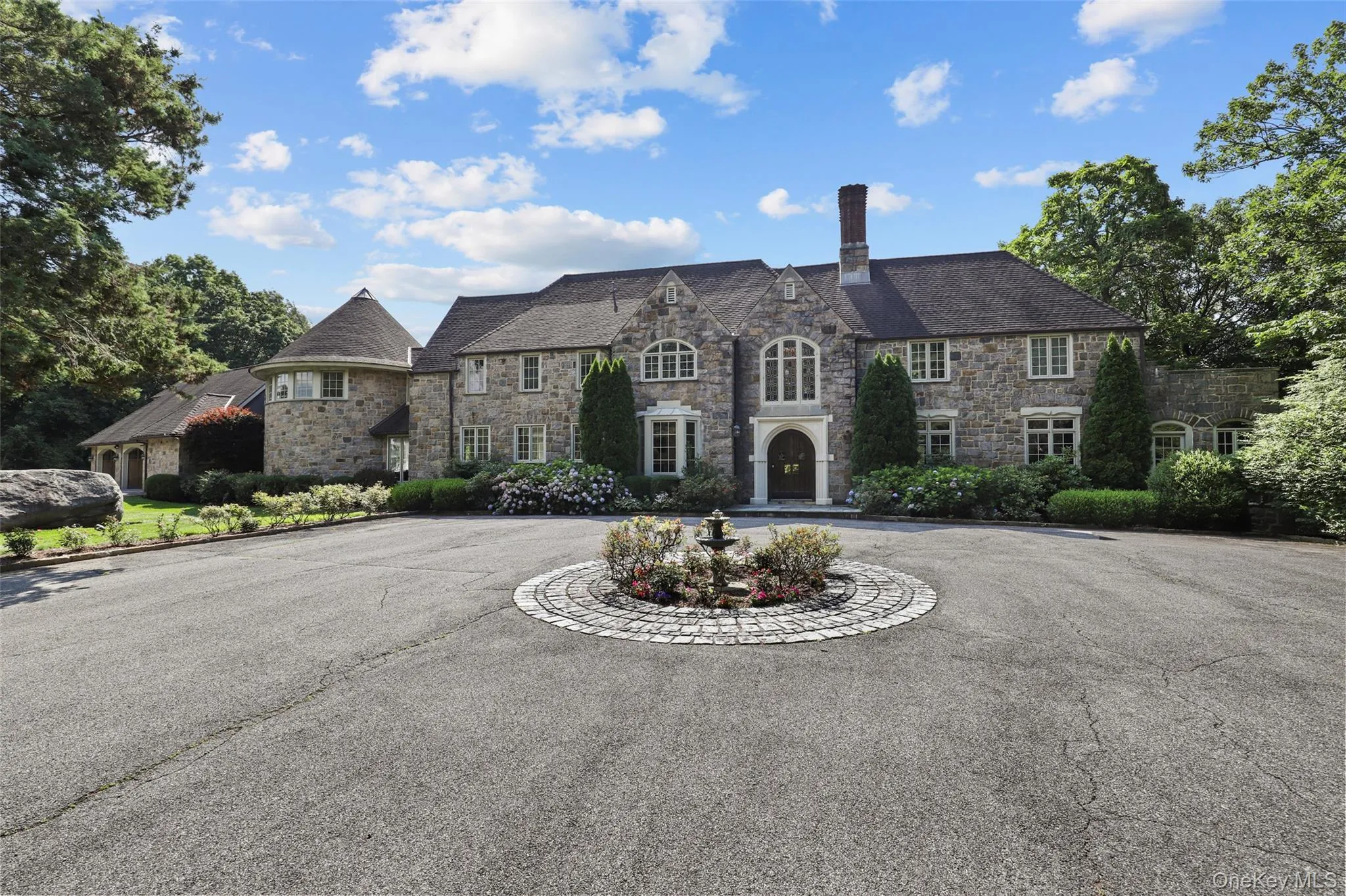 383 Woodlands Road, Harrison, NY, 6 Bedrooms Bedrooms, 16 Rooms Rooms,7 BathroomsBathrooms,Residential,For Rent,Woodlands,0,878004 383 Woodlands Road, Harrison, NY, 6 Bedrooms Bedrooms, 16 Rooms Rooms,7 BathroomsBathrooms,Residential,For Rent,Woodlands,0,878004