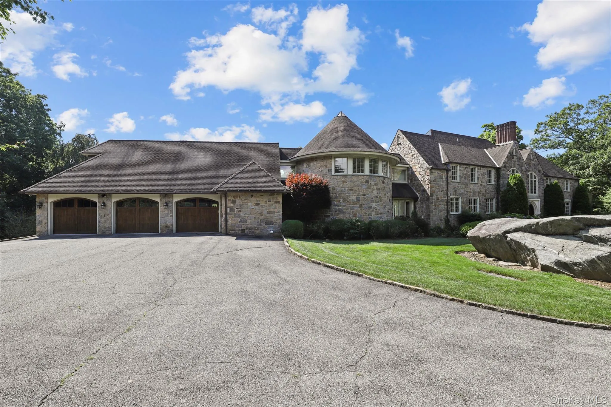 383 Woodlands Road, Harrison, NY, 6 Bedrooms Bedrooms, 16 Rooms Rooms,7 BathroomsBathrooms,Residential,For Rent,Woodlands,0,878004 383 Woodlands Road, Harrison, NY, 6 Bedrooms Bedrooms, 16 Rooms Rooms,7 BathroomsBathrooms,Residential,For Rent,Woodlands,0,878004