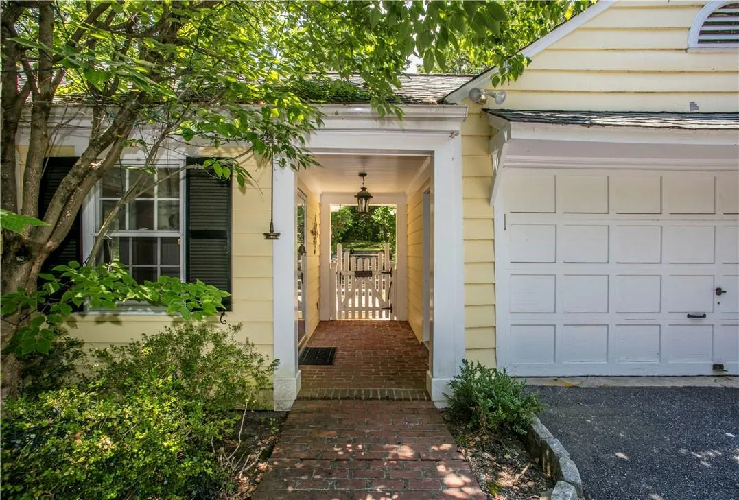 306 Quaker Road, New Castle, NY, 4 Bedrooms Bedrooms, 9 Rooms Rooms,4 BathroomsBathrooms,Residential Lease,Idx,Quaker,0,879450 306 Quaker Road, New Castle, NY, 4 Bedrooms Bedrooms, 9 Rooms Rooms,4 BathroomsBathrooms,Residential Lease,Idx,Quaker,0,879450