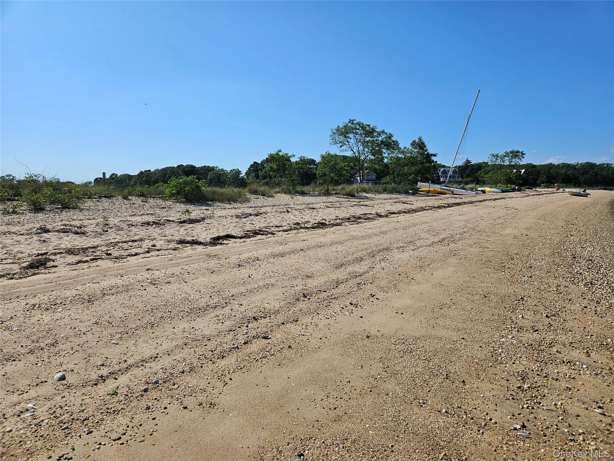 Huge Expanse of Sandy Beach Huge Expanse of Sandy Beach