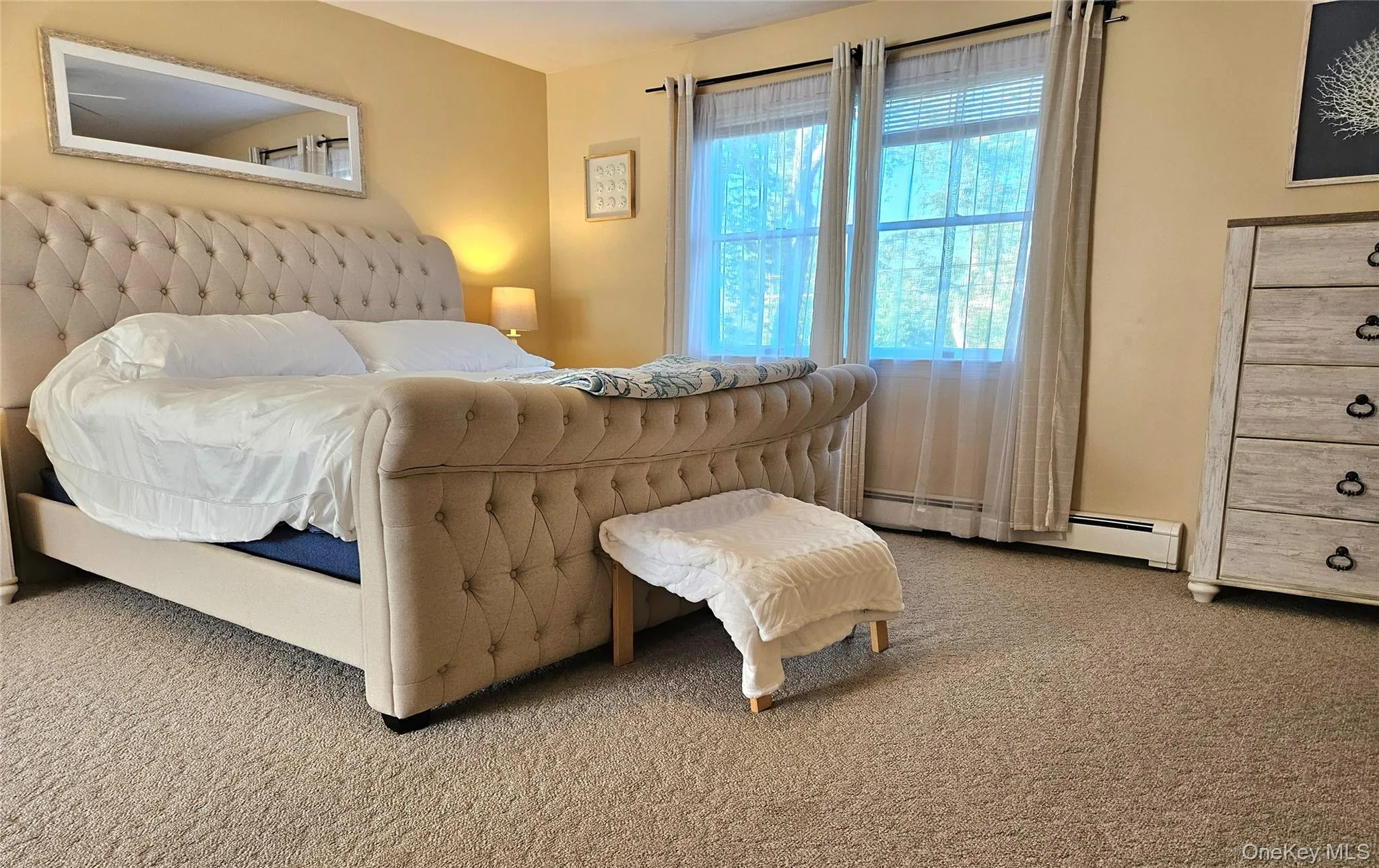 Overly Spacious Primary En-Suite, Sunny, Romantic, Private Wing Overly Spacious Primary En-Suite, Sunny, Romantic, Private Wing