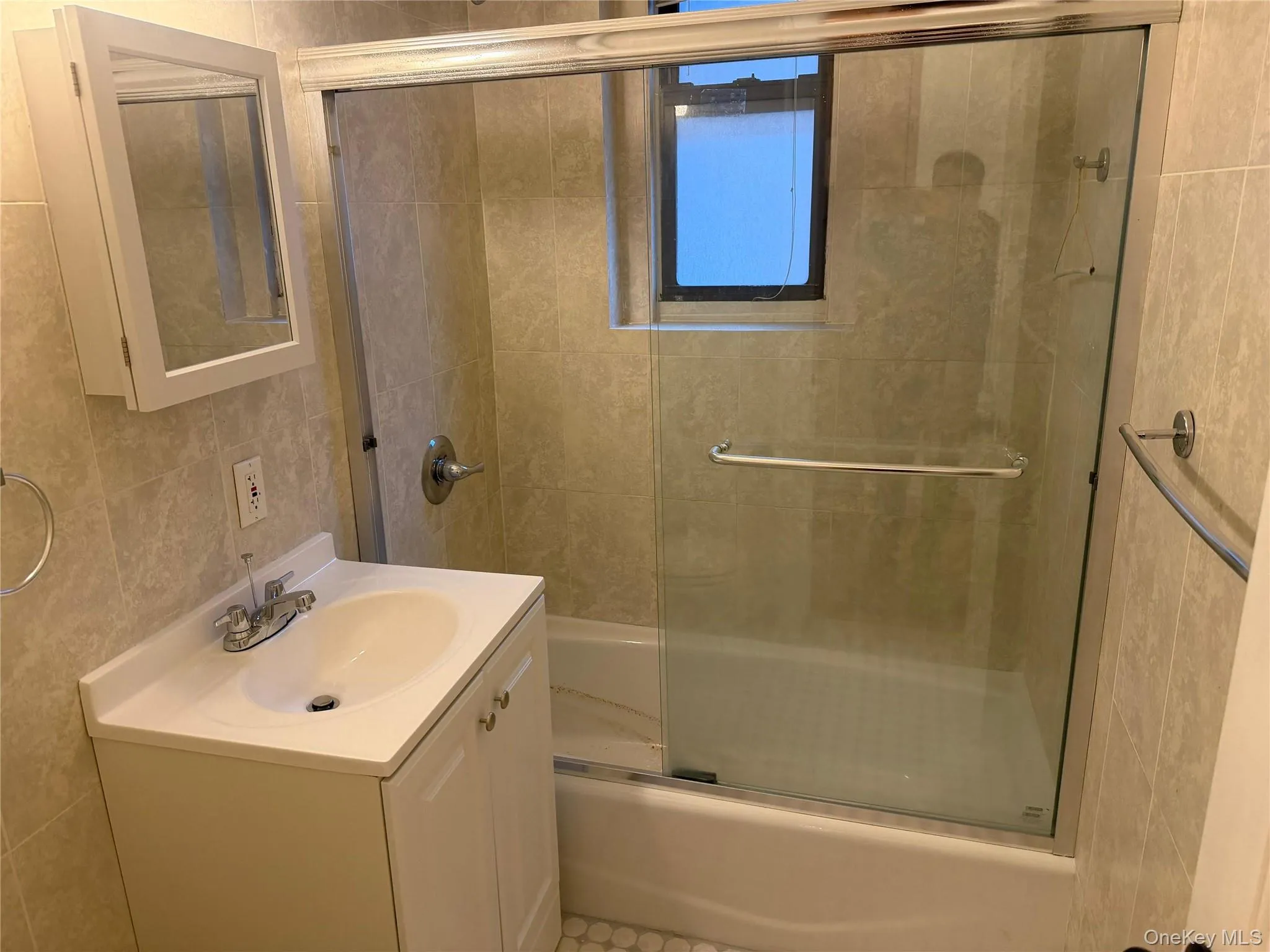 61-40 Saunders Street, New York, NY, 1 Bedroom Bedrooms, 3 Rooms Rooms,1 BathroomBathrooms,Residential Sale,For Rent,Saunders,0,879831 61-40 Saunders Street, New York, NY, 1 Bedroom Bedrooms, 3 Rooms Rooms,1 BathroomBathrooms,Residential Sale,For Rent,Saunders,0,879831