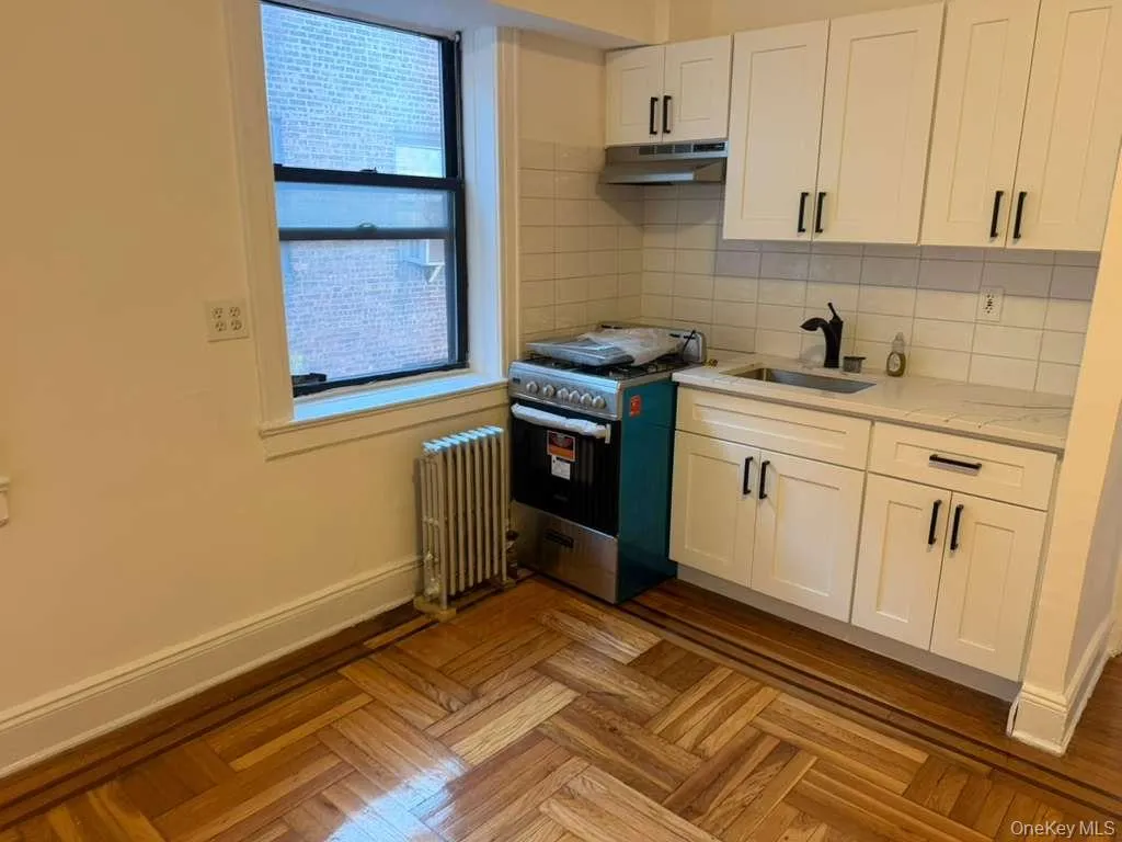 61-40 Saunders Street, New York, NY, 1 Bedroom Bedrooms, 3 Rooms Rooms,1 BathroomBathrooms,Residential Sale,For Rent,Saunders,0,879831 61-40 Saunders Street, New York, NY, 1 Bedroom Bedrooms, 3 Rooms Rooms,1 BathroomBathrooms,Residential Sale,For Rent,Saunders,0,879831