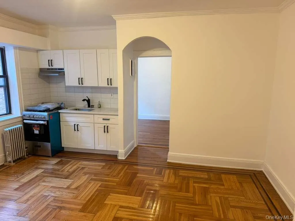 61-40 Saunders Street, New York, NY, 1 Bedroom Bedrooms, 3 Rooms Rooms,1 BathroomBathrooms,Residential Sale,For Rent,Saunders,0,879831 61-40 Saunders Street, New York, NY, 1 Bedroom Bedrooms, 3 Rooms Rooms,1 BathroomBathrooms,Residential Sale,For Rent,Saunders,0,879831
