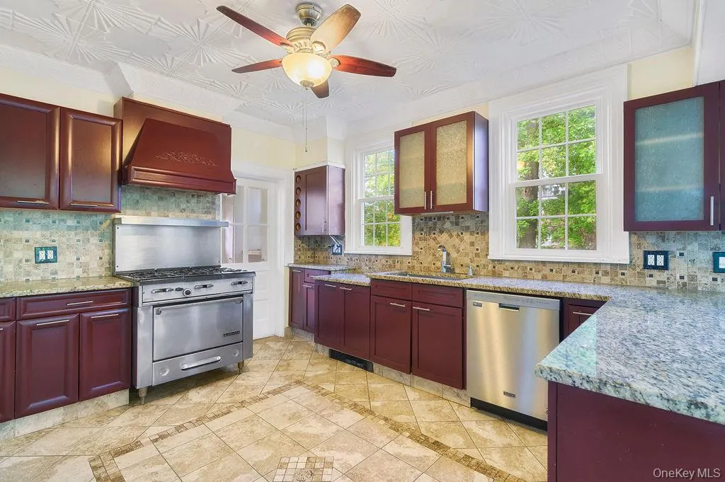 Chef's Kitchen featuring stainless steel appliances. Chef's Kitchen featuring stainless steel appliances.