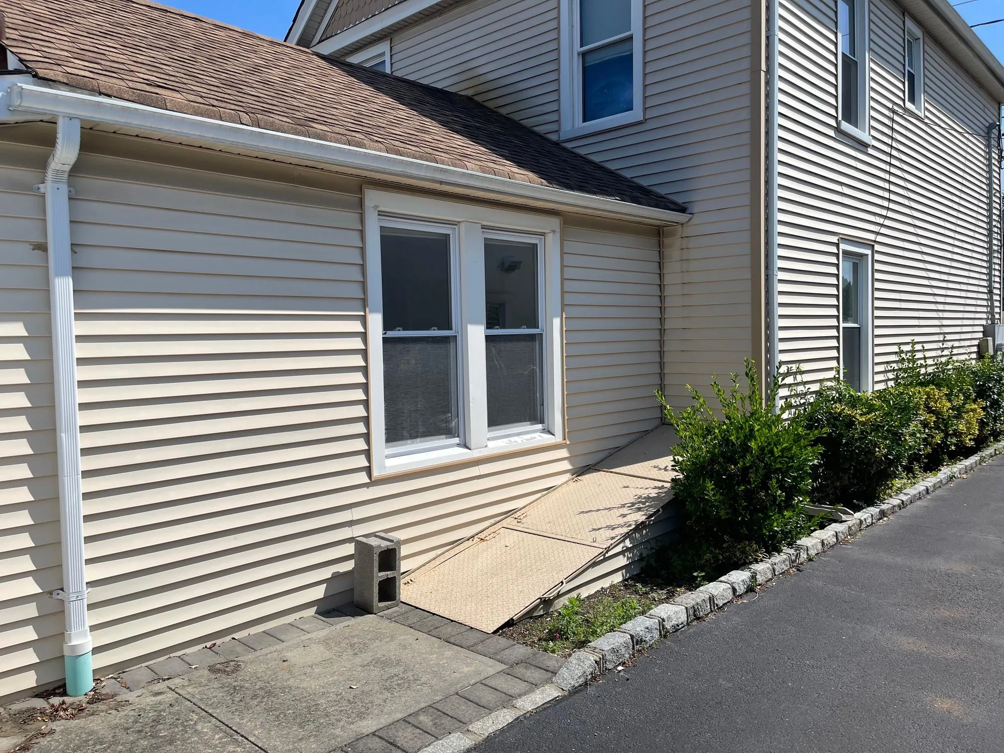 Alleyway and outside Bilco Locked Alleyway and outside Bilco Locked