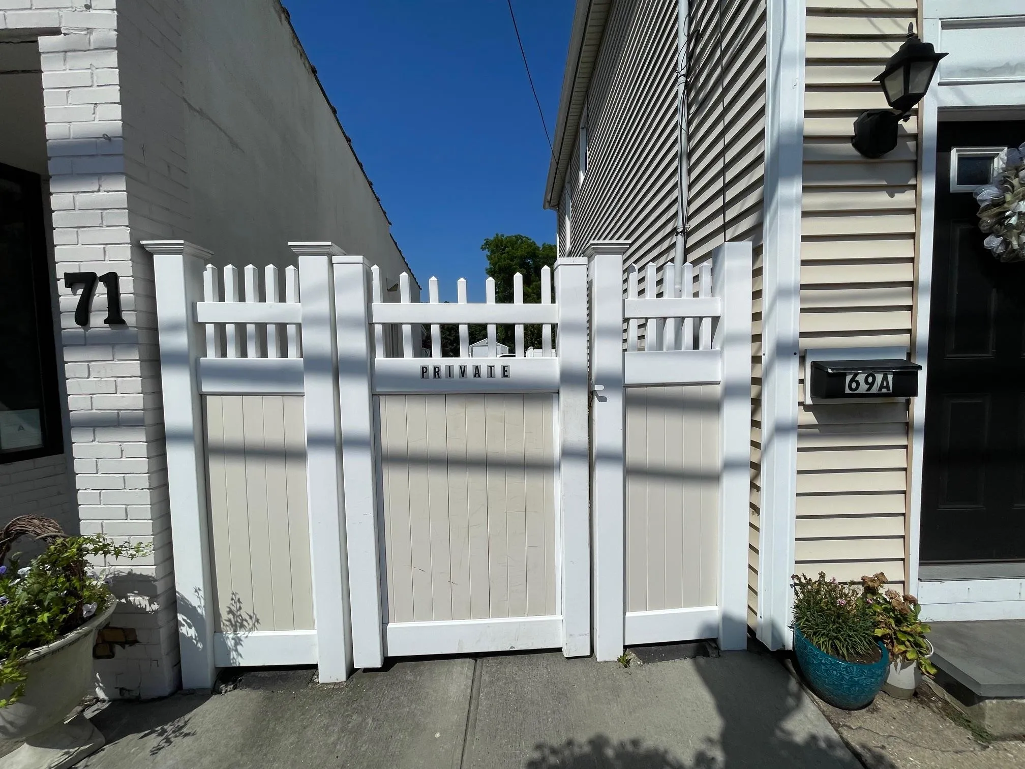Gate to Alley way Gate to Alley way