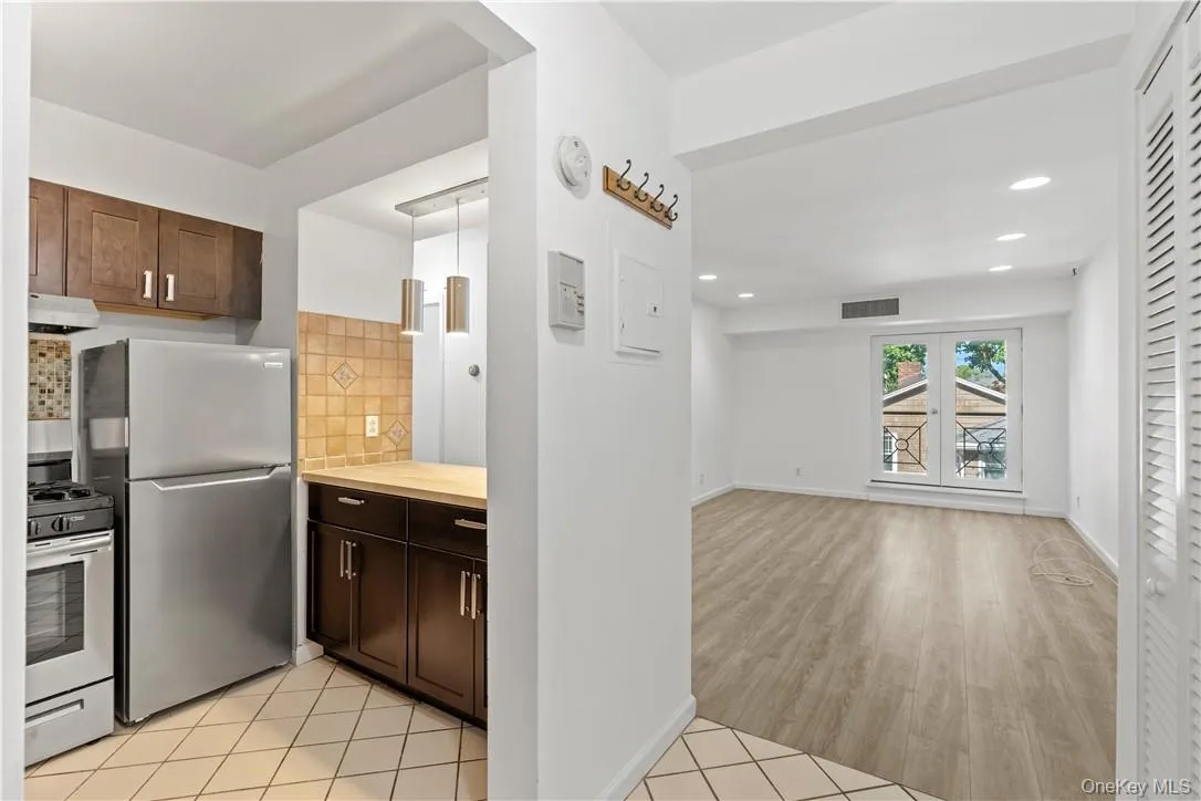 501 Barry Avenue, Rye Town, NY, 1 Bedroom Bedrooms, 3 Rooms Rooms,1 BathroomBathrooms,Residential Lease,For Rent,Barry,0,881064 501 Barry Avenue, Rye Town, NY, 1 Bedroom Bedrooms, 3 Rooms Rooms,1 BathroomBathrooms,Residential Lease,For Rent,Barry,0,881064