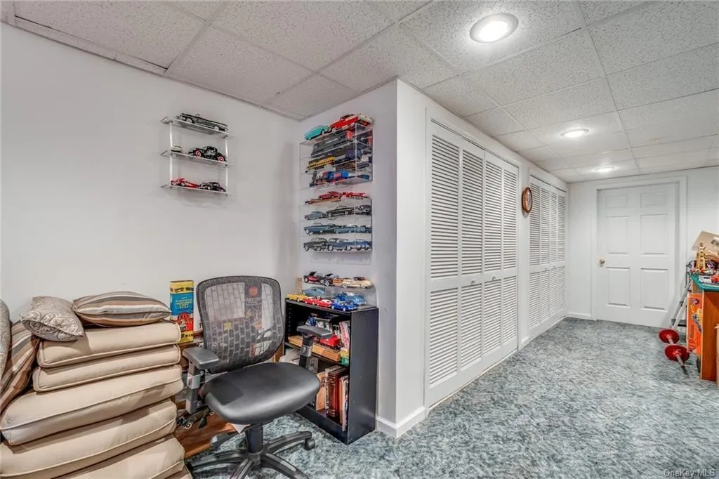 81 Jefferson Street, Woodbury, NY, 4 Bedrooms Bedrooms, 10 Rooms Rooms,2 BathroomsBathrooms,Residential Lease,Idx,Jefferson,881102 81 Jefferson Street, Woodbury, NY, 4 Bedrooms Bedrooms, 10 Rooms Rooms,2 BathroomsBathrooms,Residential Lease,Idx,Jefferson,881102