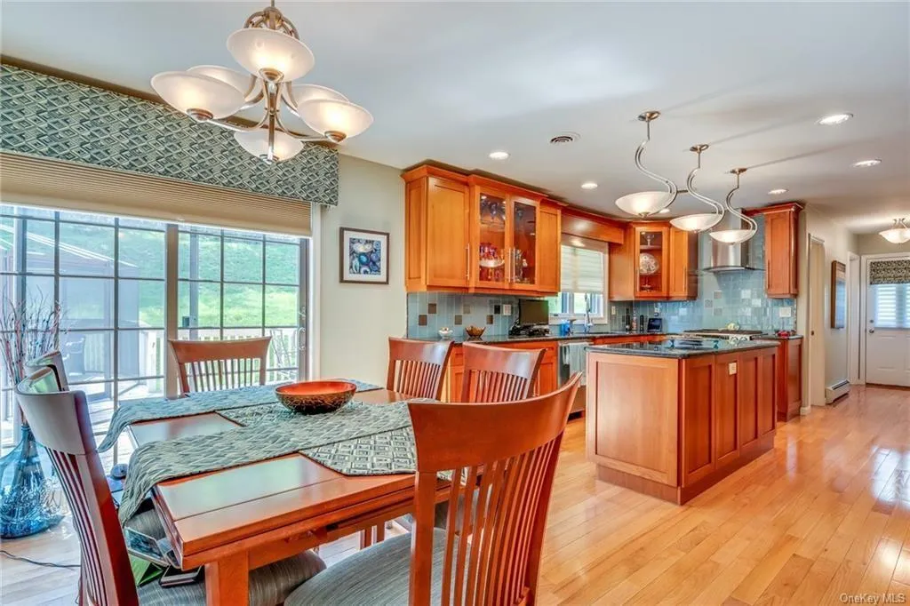 81 Jefferson Street, Woodbury, NY, 4 Bedrooms Bedrooms, 10 Rooms Rooms,2 BathroomsBathrooms,Residential Lease,Idx,Jefferson,881102 81 Jefferson Street, Woodbury, NY, 4 Bedrooms Bedrooms, 10 Rooms Rooms,2 BathroomsBathrooms,Residential Lease,Idx,Jefferson,881102