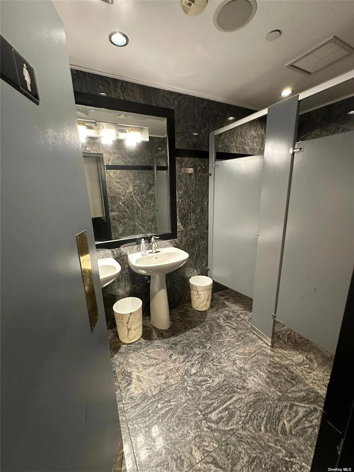 14046 Queens Boulevard, New York, NY, ,Commercial Lease,Idx,Queens,0,881750 14046 Queens Boulevard, New York, NY, ,Commercial Lease,Idx,Queens,0,881750