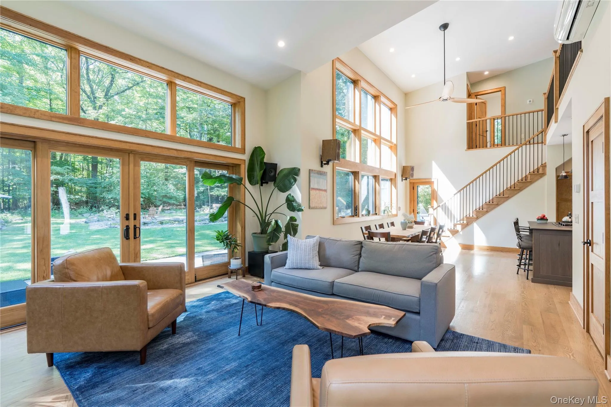 Walls of Windows Fill Rooms with Light & Views Walls of Windows Fill Rooms with Light & Views