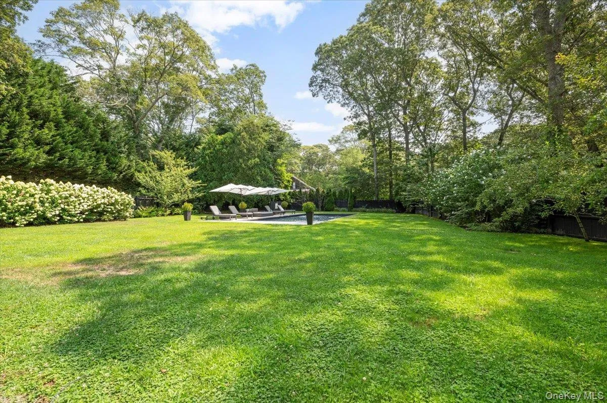 94 Hands Creek Road, East Hampton, NY, 4 Bedrooms Bedrooms, 10 Rooms Rooms,3 BathroomsBathrooms,Residential,For Rent,Hands Creek,0,881973 94 Hands Creek Road, East Hampton, NY, 4 Bedrooms Bedrooms, 10 Rooms Rooms,3 BathroomsBathrooms,Residential,For Rent,Hands Creek,0,881973