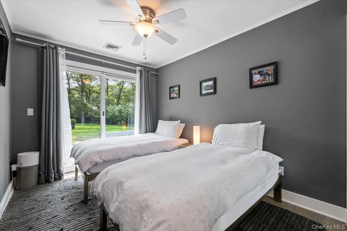 94 Hands Creek Road, East Hampton, NY, 4 Bedrooms Bedrooms, 10 Rooms Rooms,3 BathroomsBathrooms,Residential,For Rent,Hands Creek,0,881973 94 Hands Creek Road, East Hampton, NY, 4 Bedrooms Bedrooms, 10 Rooms Rooms,3 BathroomsBathrooms,Residential,For Rent,Hands Creek,0,881973