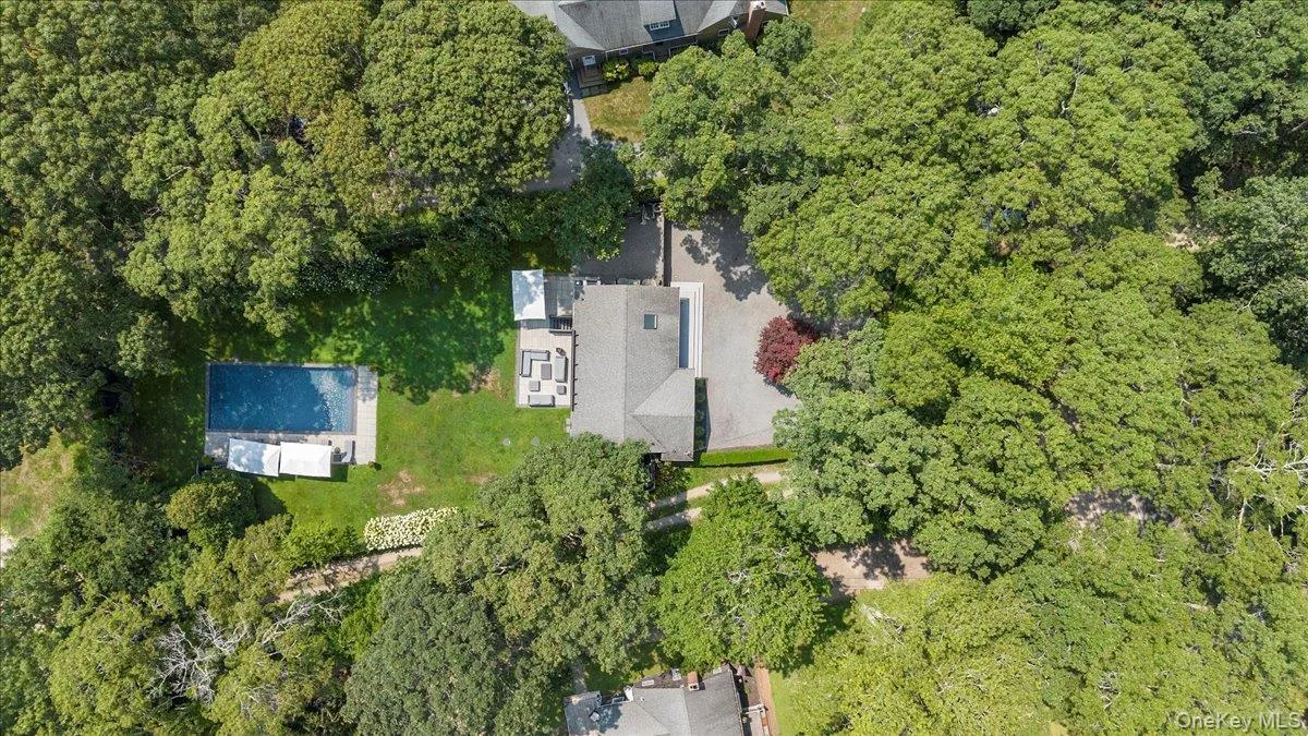 94 Hands Creek Road, East Hampton, NY, 4 Bedrooms Bedrooms, 10 Rooms Rooms,3 BathroomsBathrooms,Residential,For Rent,Hands Creek,0,881973 94 Hands Creek Road, East Hampton, NY, 4 Bedrooms Bedrooms, 10 Rooms Rooms,3 BathroomsBathrooms,Residential,For Rent,Hands Creek,0,881973
