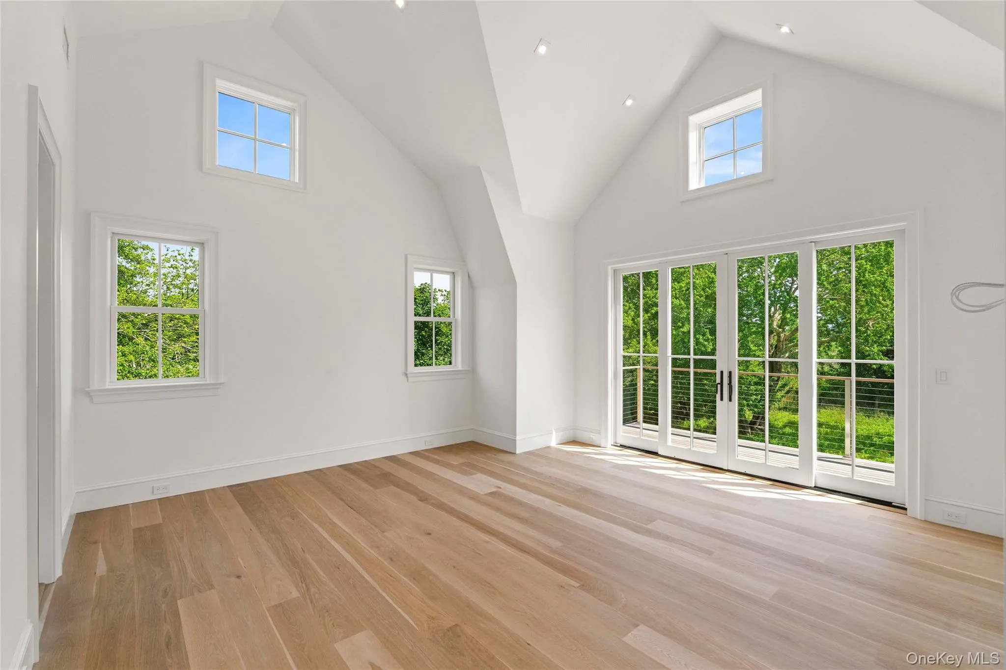 1 of 6 Ensuite Bedrooms with 18ft ceilings 1 of 6 Ensuite Bedrooms with 18ft ceilings