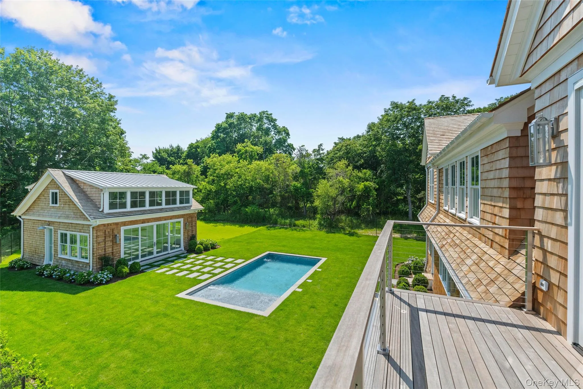 Fully equipped Guest/Pool House Extremely private yard Fully equipped Guest/Pool House Extremely private yard