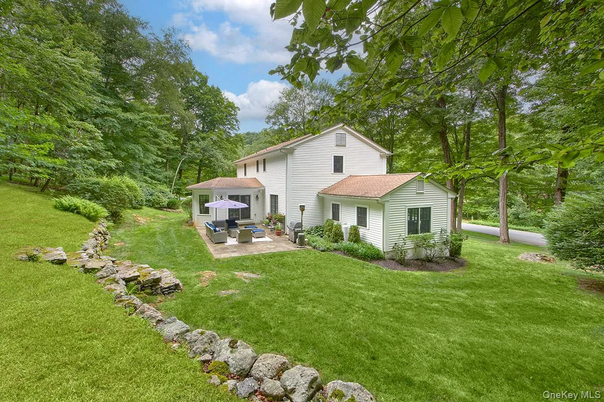 12 Brandon Drive, New Castle, NY, 4 Bedrooms Bedrooms, 9 Rooms Rooms,3 BathroomsBathrooms,Residential,For Rent,Brandon,0,882412 12 Brandon Drive, New Castle, NY, 4 Bedrooms Bedrooms, 9 Rooms Rooms,3 BathroomsBathrooms,Residential,For Rent,Brandon,0,882412