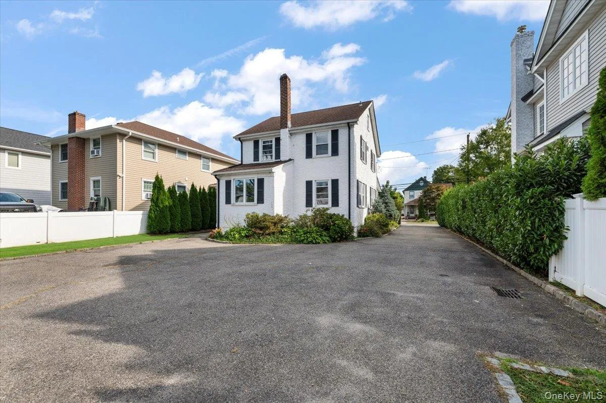 33 Avenue B Avenue, North Hempstead, NY, 3 Bedrooms Bedrooms, 6 Rooms Rooms,1 BathroomBathrooms,Residential Lease,Idx,Avenue B,0,882597 33 Avenue B Avenue, North Hempstead, NY, 3 Bedrooms Bedrooms, 6 Rooms Rooms,1 BathroomBathrooms,Residential Lease,Idx,Avenue B,0,882597