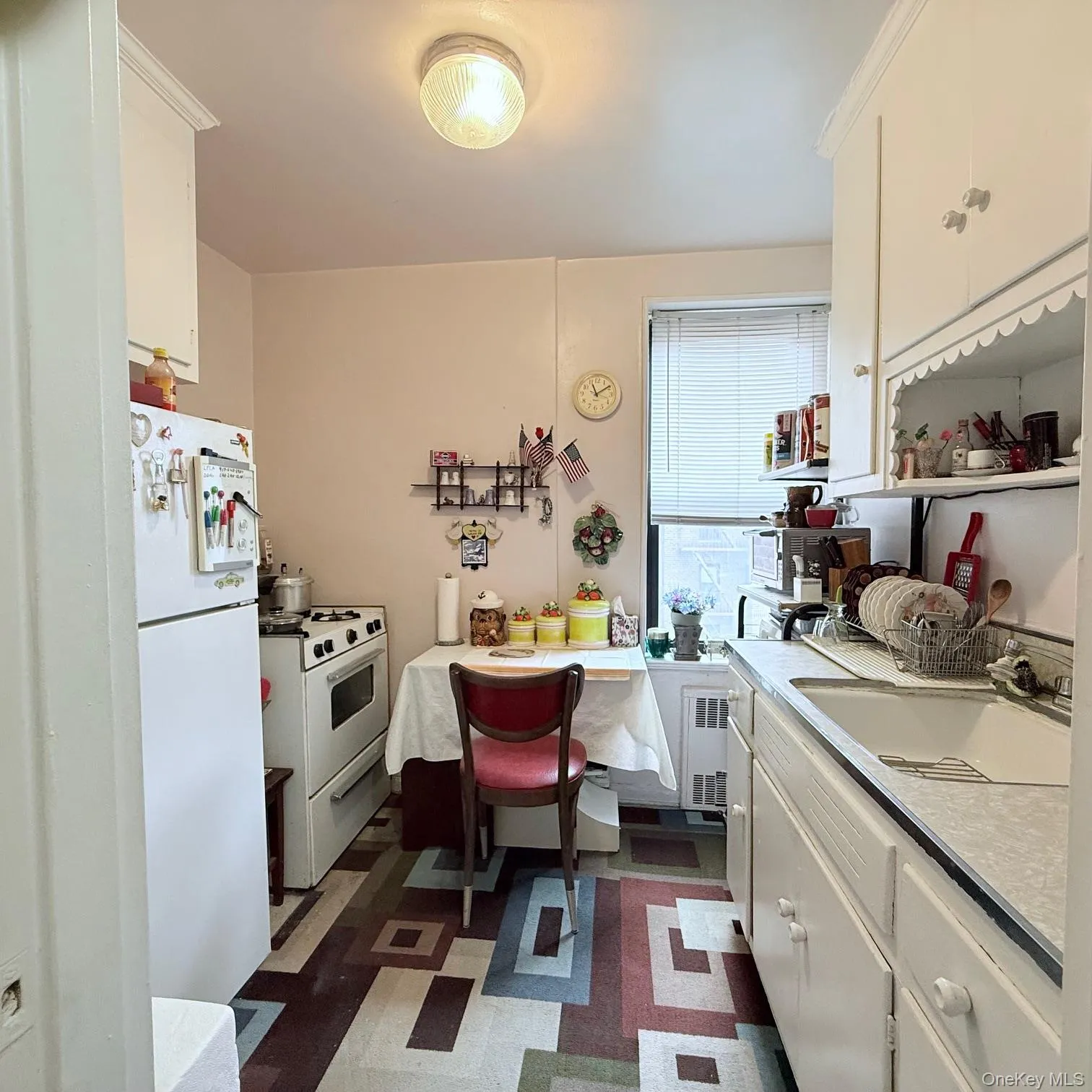 83-15 98 Street, New York, NY, 1 Bedroom Bedrooms, 3 Rooms Rooms,1 BathroomBathrooms,Residential,For Rent,98,0,882937 83-15 98 Street, New York, NY, 1 Bedroom Bedrooms, 3 Rooms Rooms,1 BathroomBathrooms,Residential,For Rent,98,0,882937