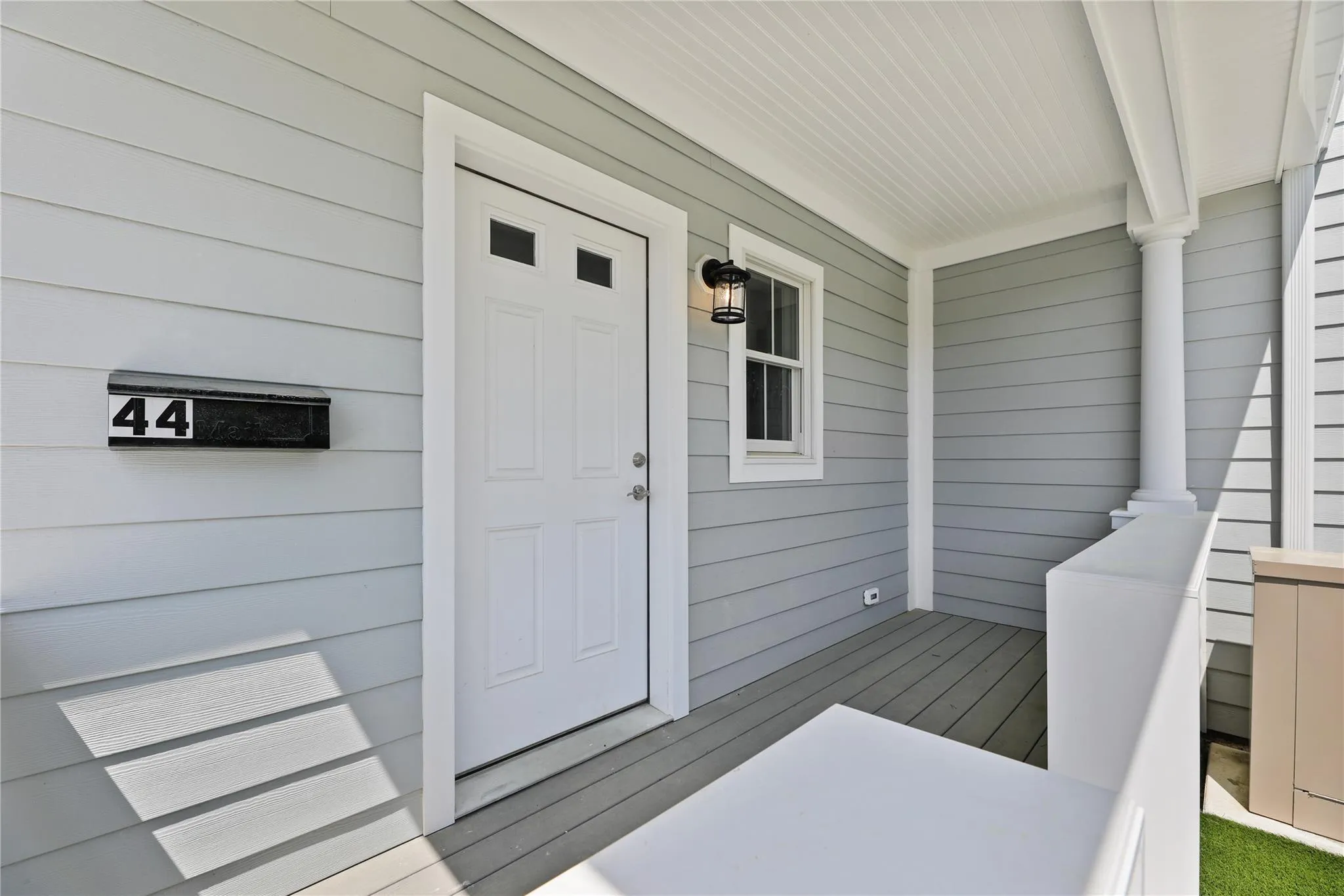 Individual porch for each unit Individual porch for each unit