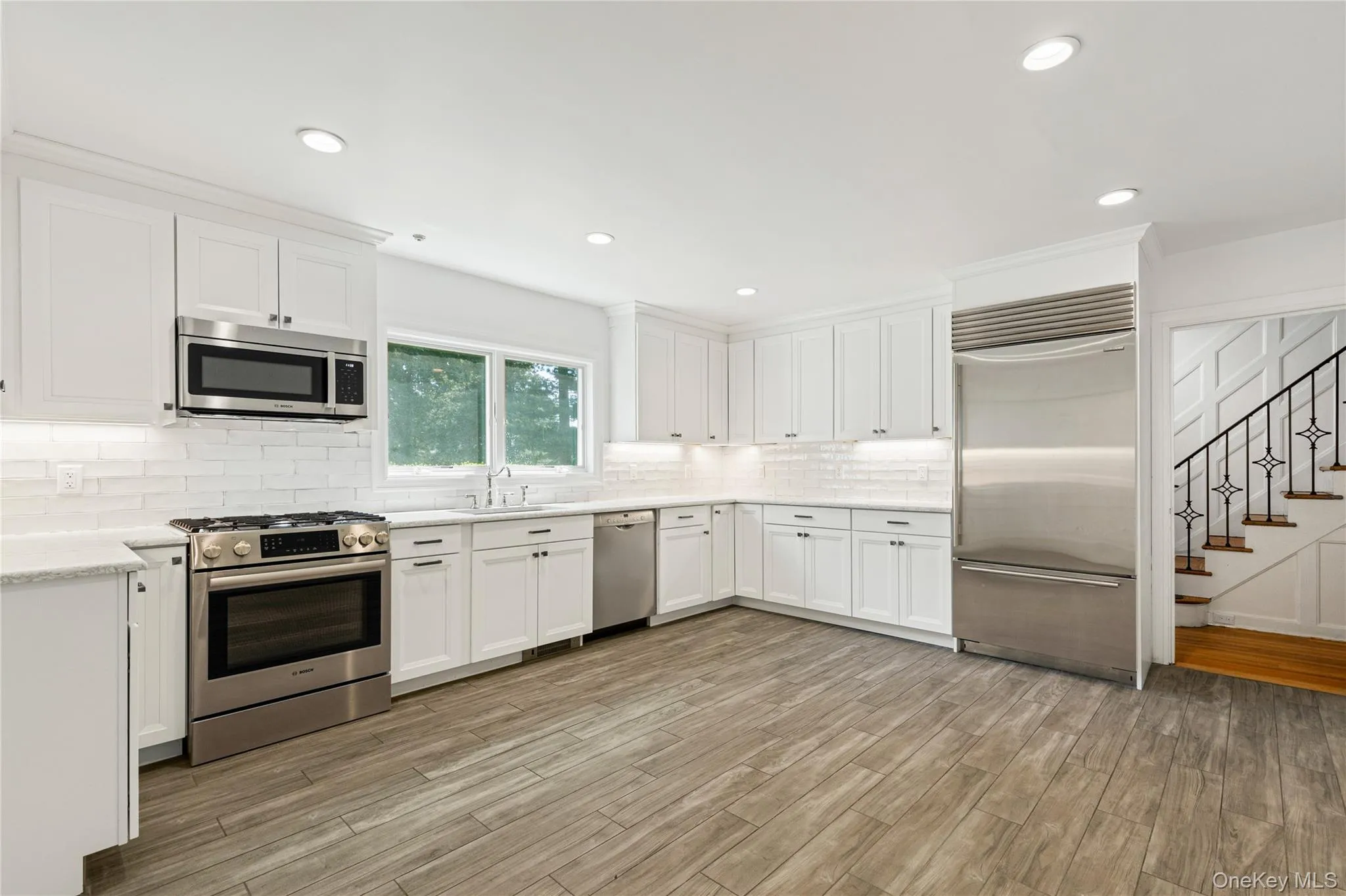 Plenty of room for a kitchen table and chairs Plenty of room for a kitchen table and chairs