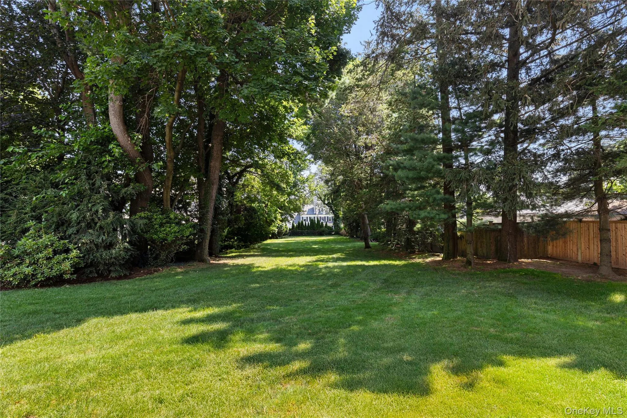 Rear Yard has access to Griswold Road Rear Yard has access to Griswold Road