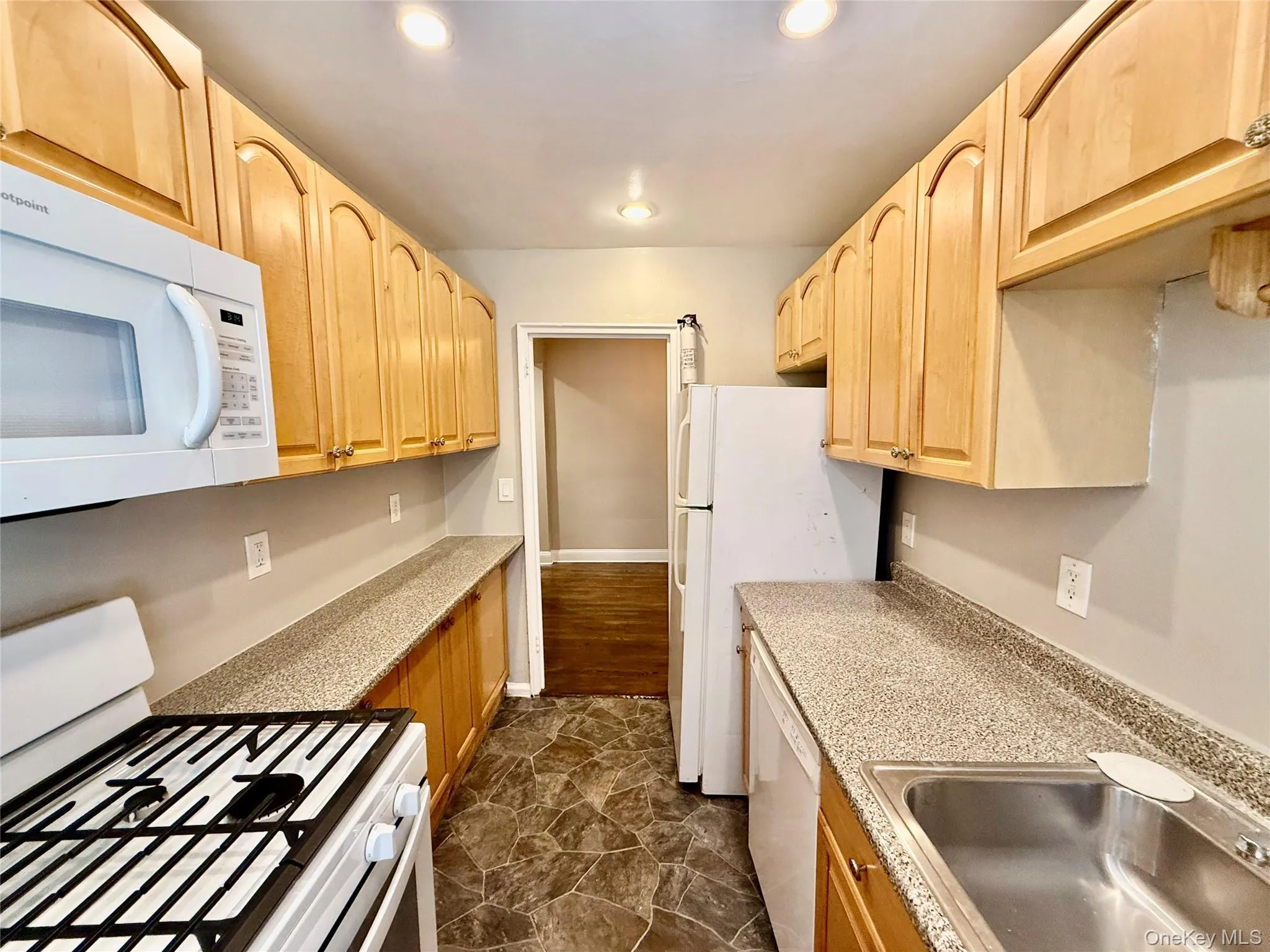 1549 Central Park Avenue, Yonkers, NY, 2 Bedrooms Bedrooms, 4 Rooms Rooms,1 BathroomBathrooms,Residential Lease,Idx,Central Park,0,884869 1549 Central Park Avenue, Yonkers, NY, 2 Bedrooms Bedrooms, 4 Rooms Rooms,1 BathroomBathrooms,Residential Lease,Idx,Central Park,0,884869