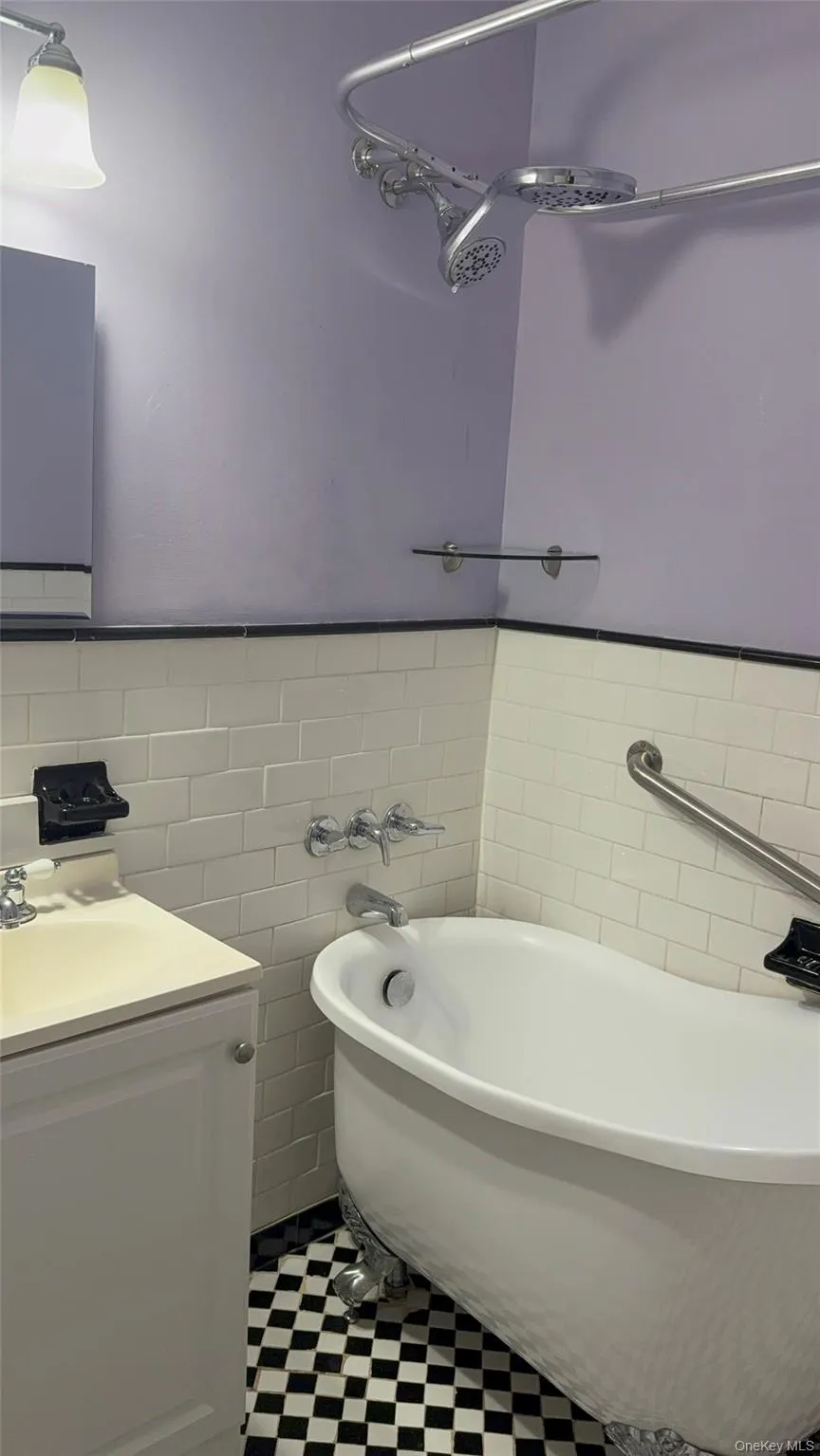 2261 Palmer Avenue, New Rochelle, NY, 1 Bedroom Bedrooms, 3 Rooms Rooms,1 BathroomBathrooms,Residential,For Rent,Palmer,0,885823 2261 Palmer Avenue, New Rochelle, NY, 1 Bedroom Bedrooms, 3 Rooms Rooms,1 BathroomBathrooms,Residential,For Rent,Palmer,0,885823