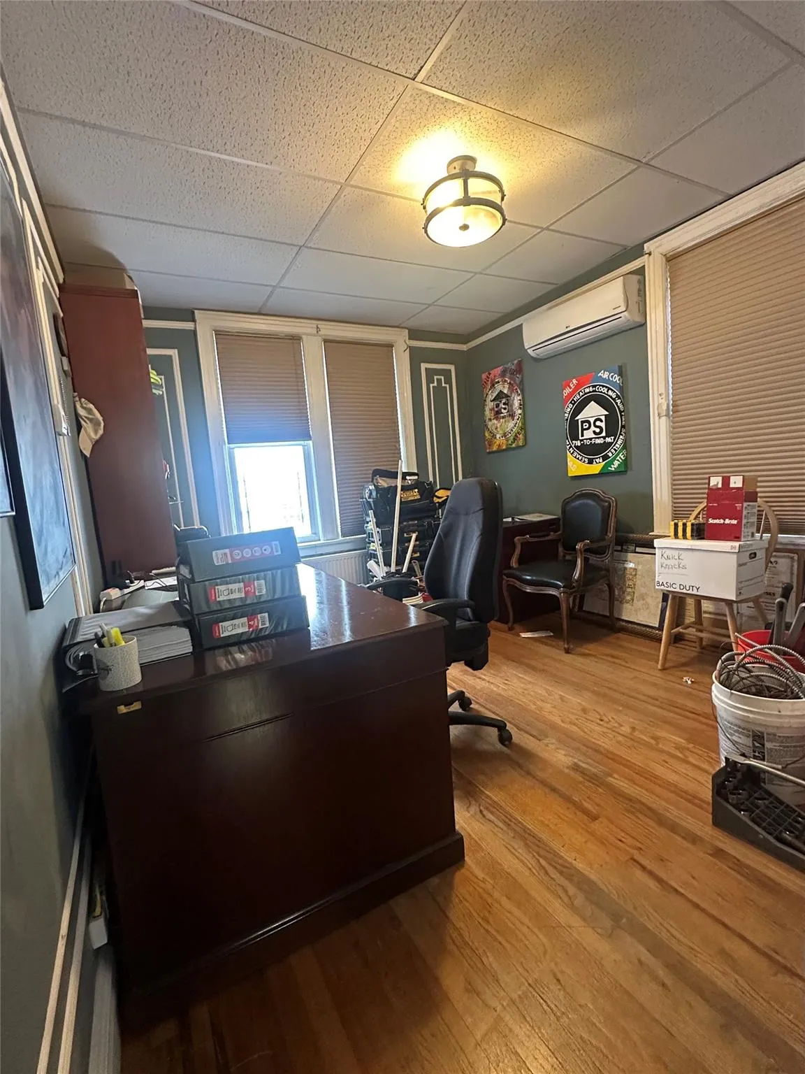 Office with a wall mounted AC/Heat Office with a wall mounted AC/Heat