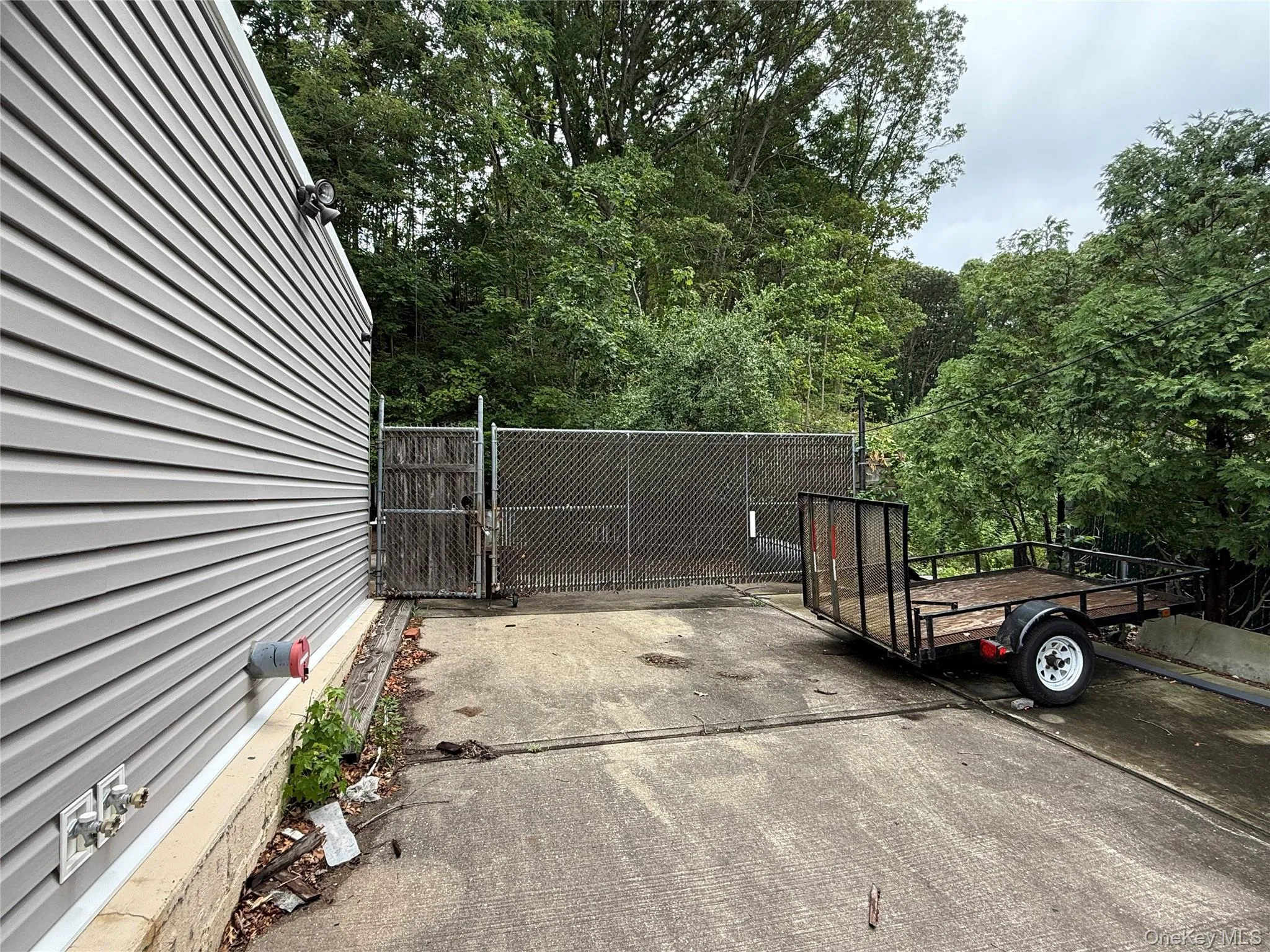 View of gate to back View of gate to back