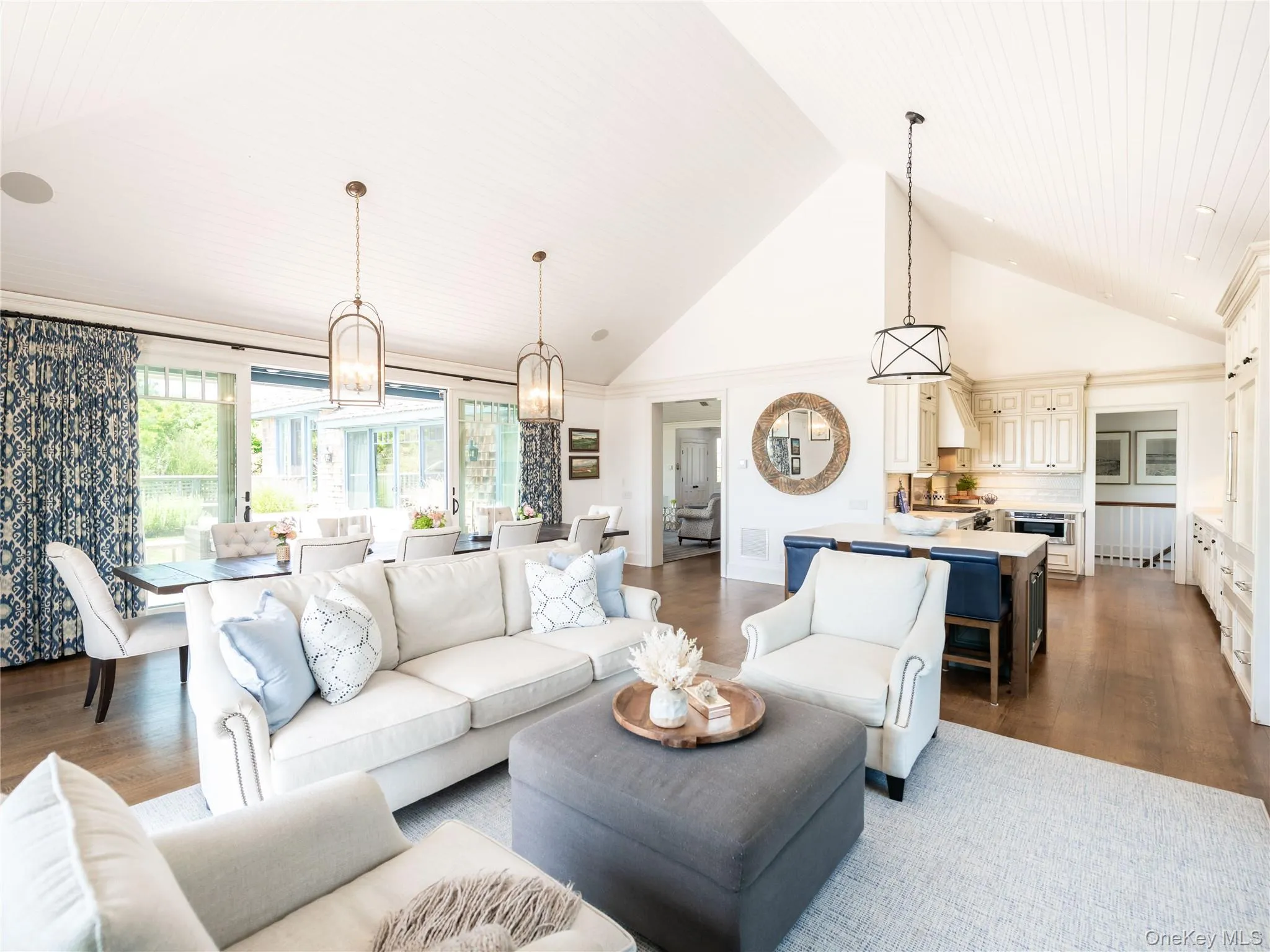 40 Dune Road, Southampton, New York 11959