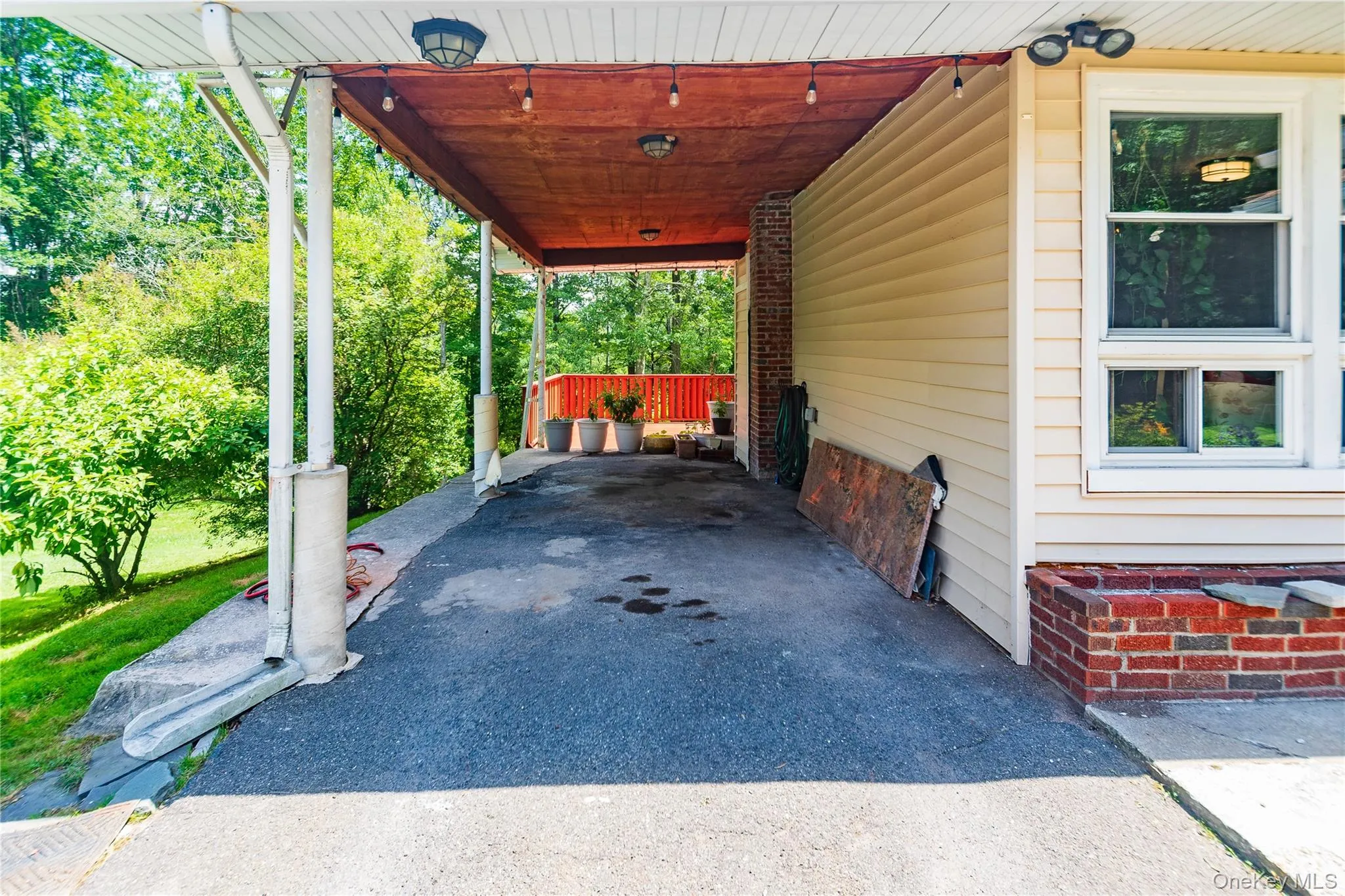 Carport area Carport area
