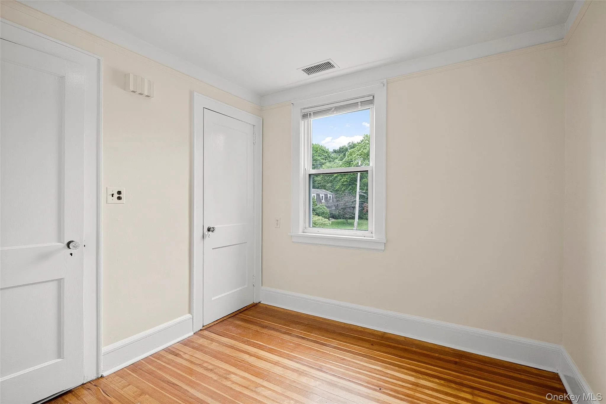bedroom 3 or an office with new hardwood flooring bedroom 3 or an office with new hardwood flooring