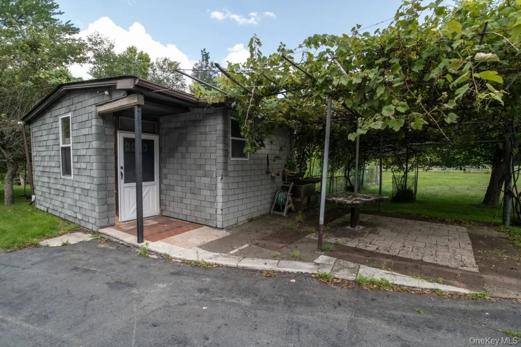 139 Haddock Road, Thompson, NY, 3 Bedrooms Bedrooms, 8 Rooms Rooms,1 BathroomBathrooms,Residential,For Rent,Haddock,0,886753 139 Haddock Road, Thompson, NY, 3 Bedrooms Bedrooms, 8 Rooms Rooms,1 BathroomBathrooms,Residential,For Rent,Haddock,0,886753