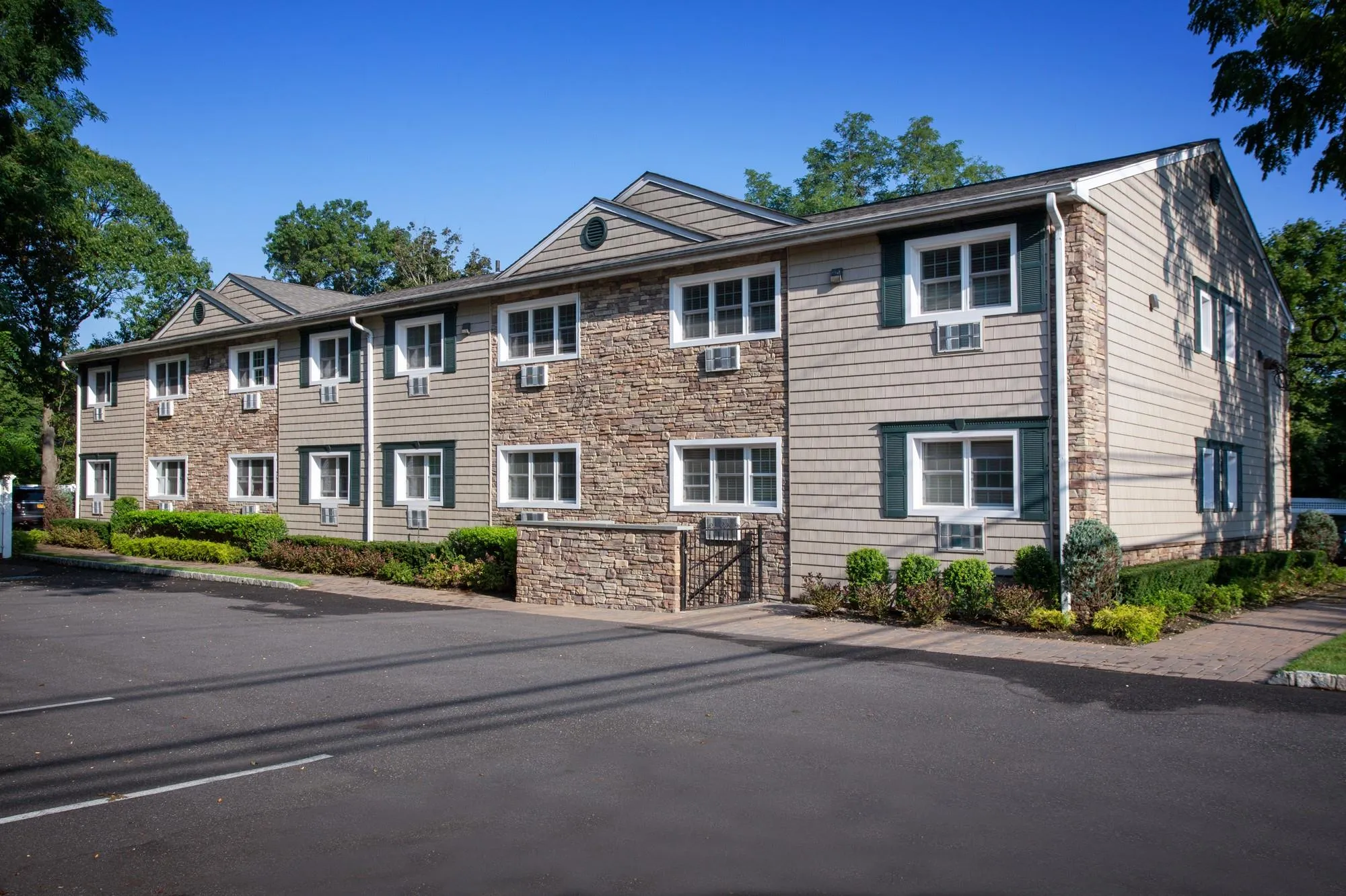 118 Carleton Avenue, Islip, NY, 1 Bedroom Bedrooms, 4 Rooms Rooms,1 BathroomBathrooms,Residential Lease,Idx,Carleton,0,887078 118 Carleton Avenue, Islip, NY, 1 Bedroom Bedrooms, 4 Rooms Rooms,1 BathroomBathrooms,Residential Lease,Idx,Carleton,0,887078