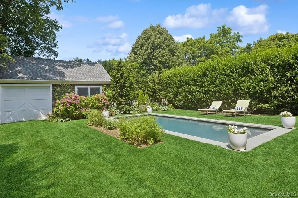 Pool house and garage and pool. Pool house and garage and pool.