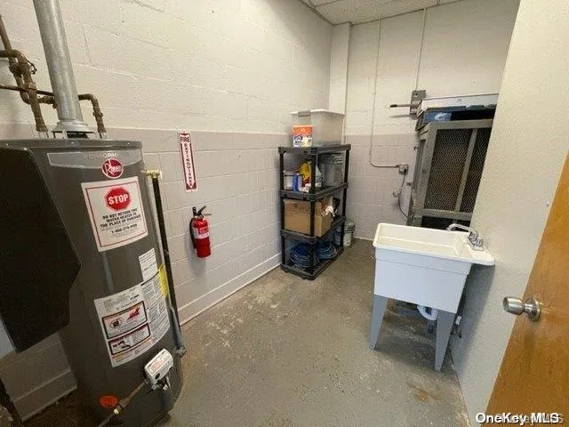 Utilities with gas water heater Utilities with gas water heater